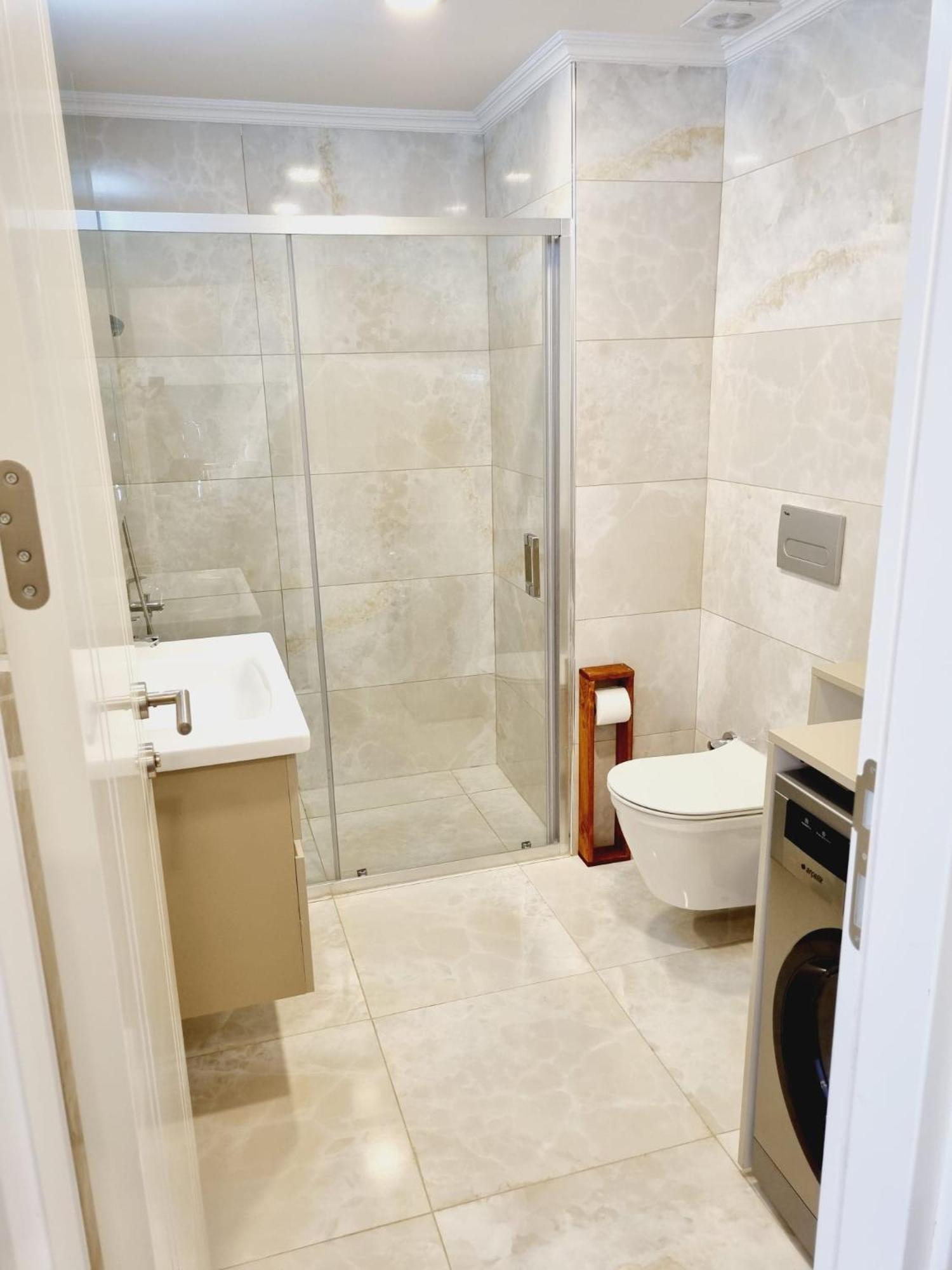 Otto Residences 215