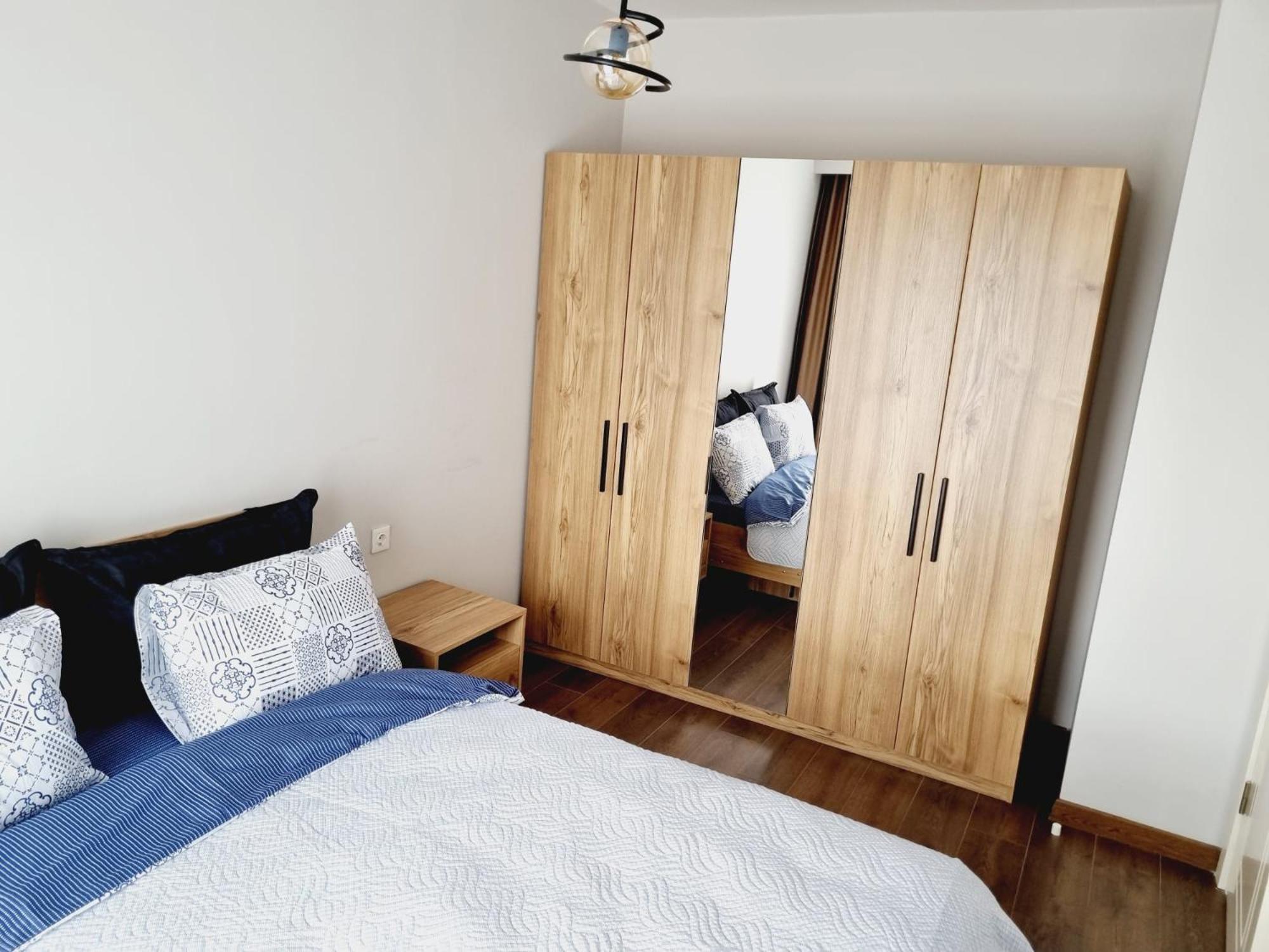 Otto Residences 215