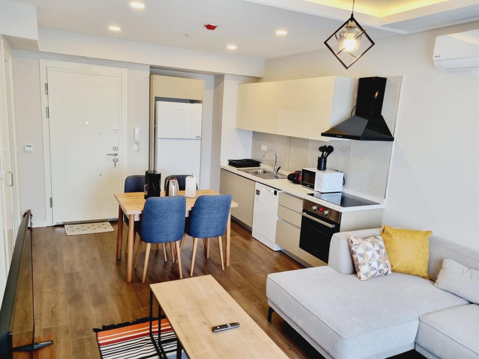 Otto Residences 215