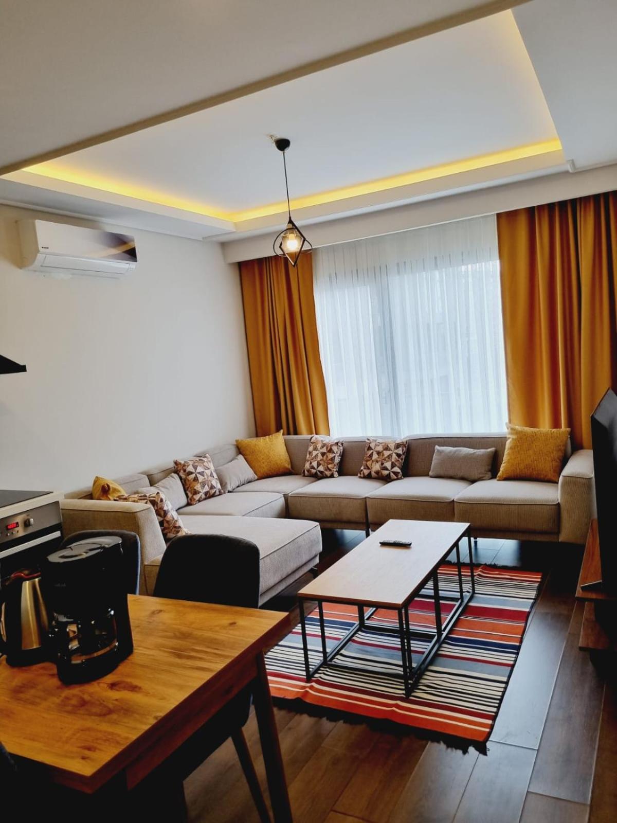 Otto Residences 215