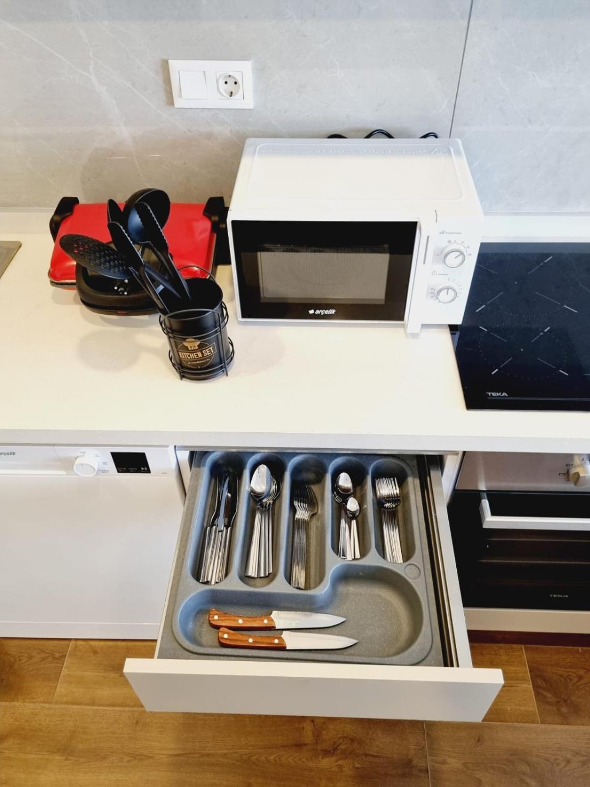 Otto Residences 215