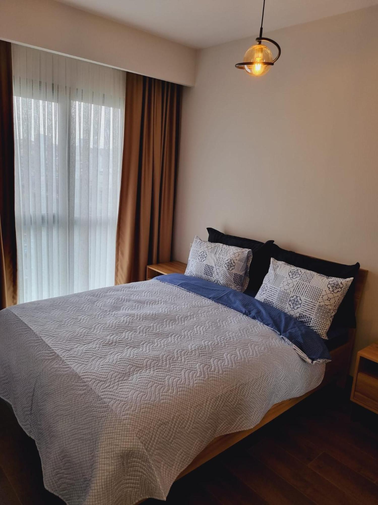 Otto Residences 215