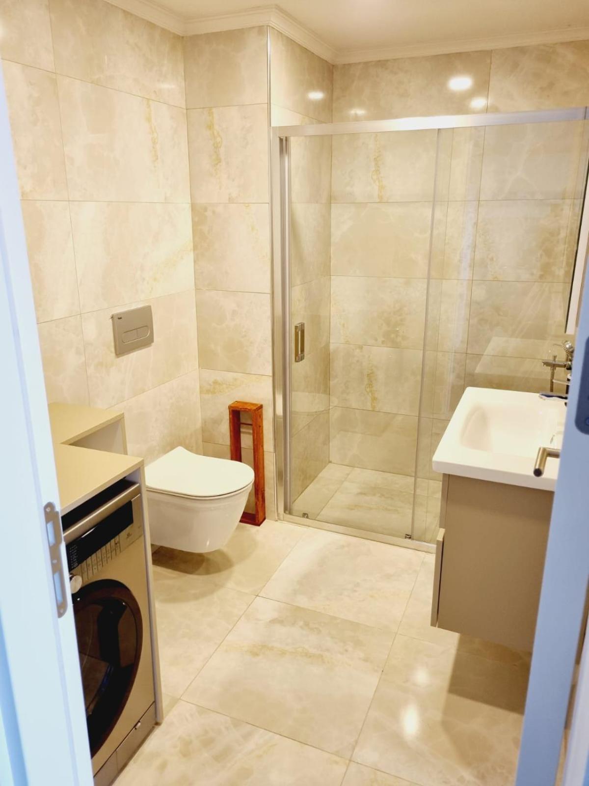 Otto Residences 215
