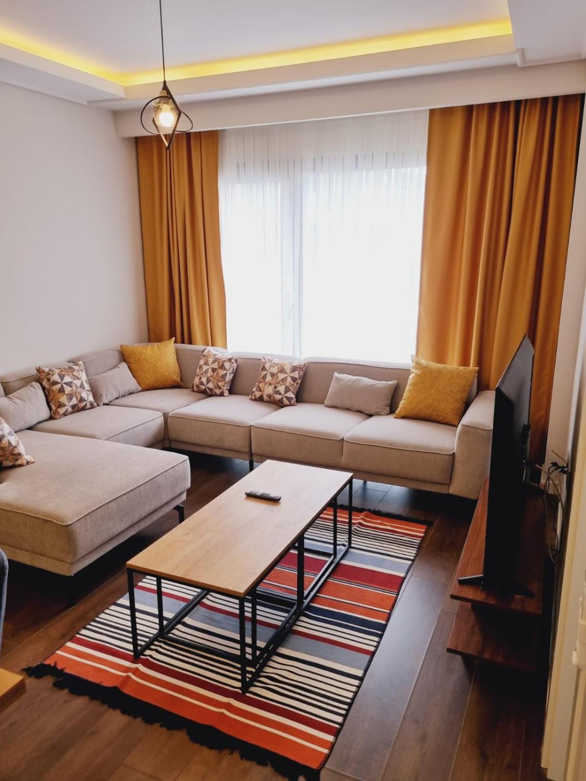 Otto Residences 215