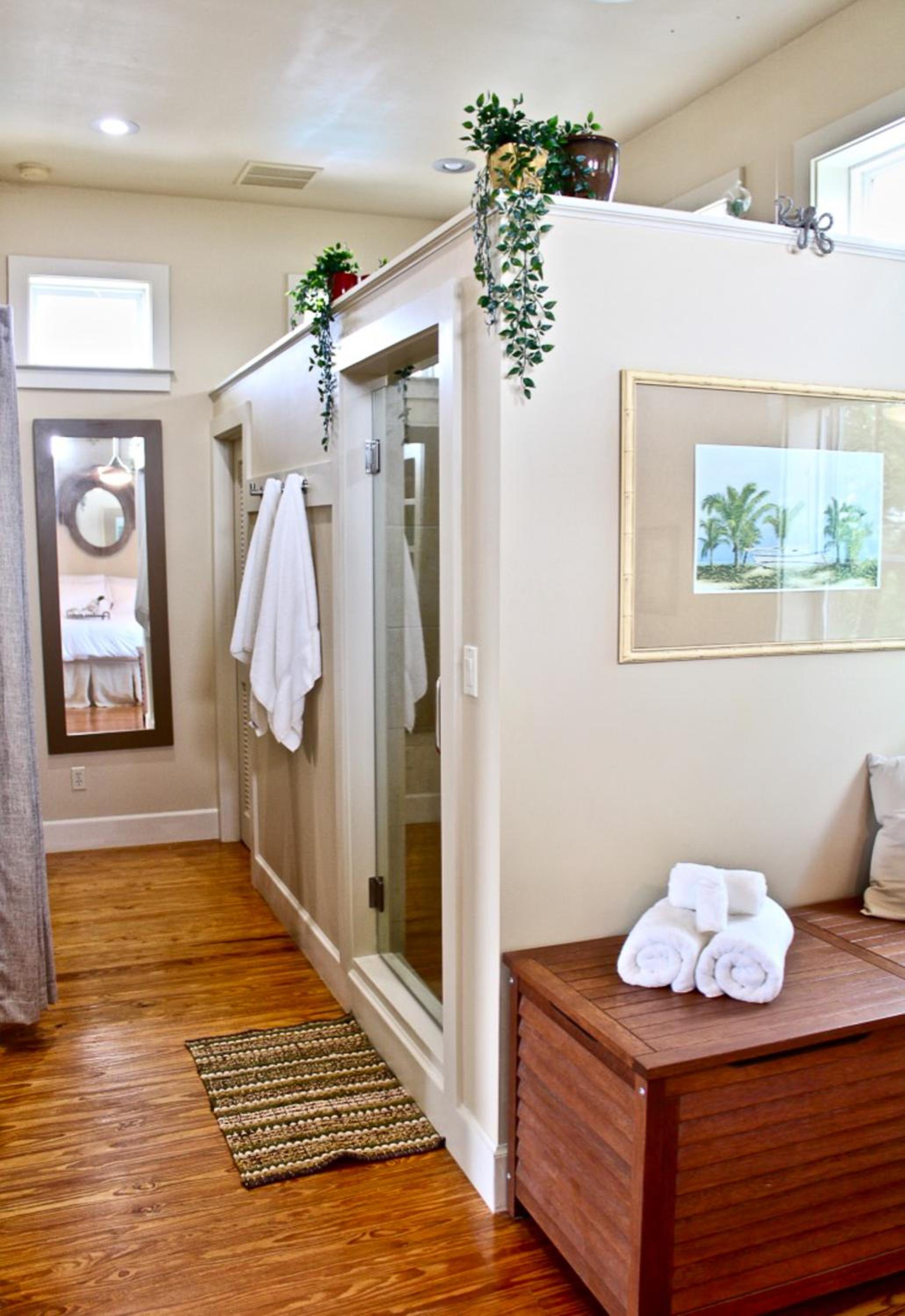 NEW Couples Retreat - sleeps 2 adults + 2 children view 2