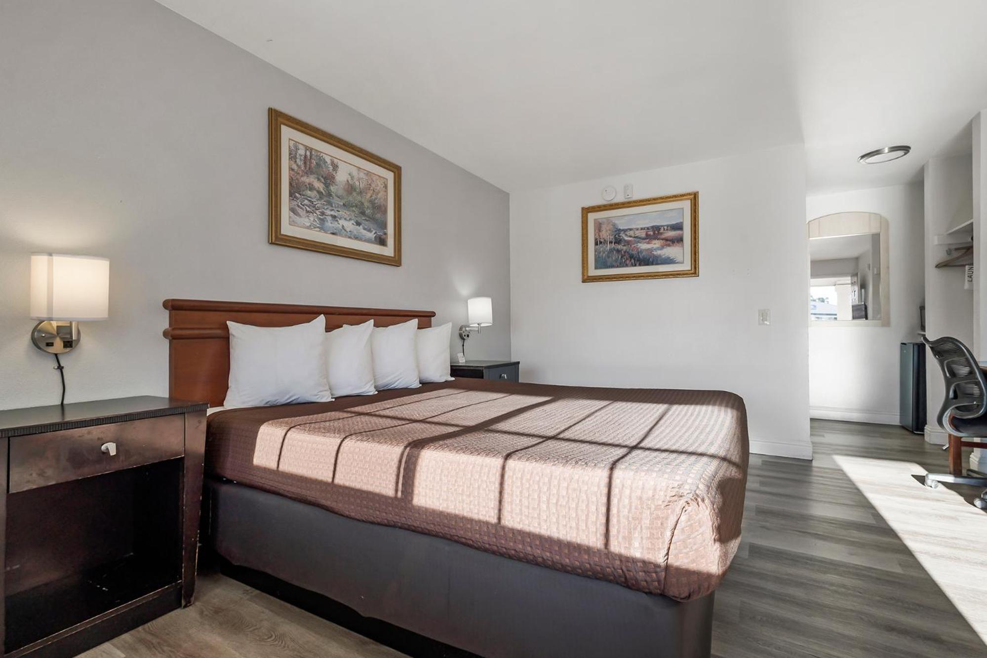 Chico Vacations - Heritage Inn Express Chico - Property Image 77