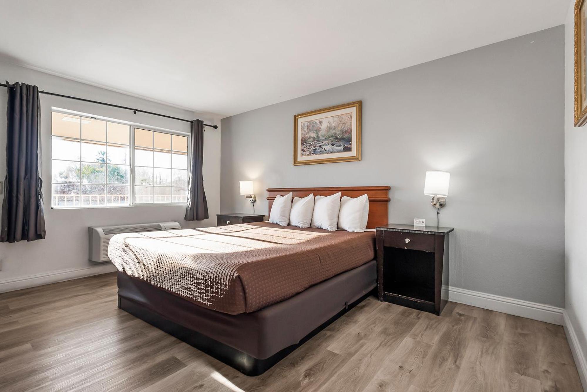 Chico Vacations - Heritage Inn Express Chico - Property Image 79