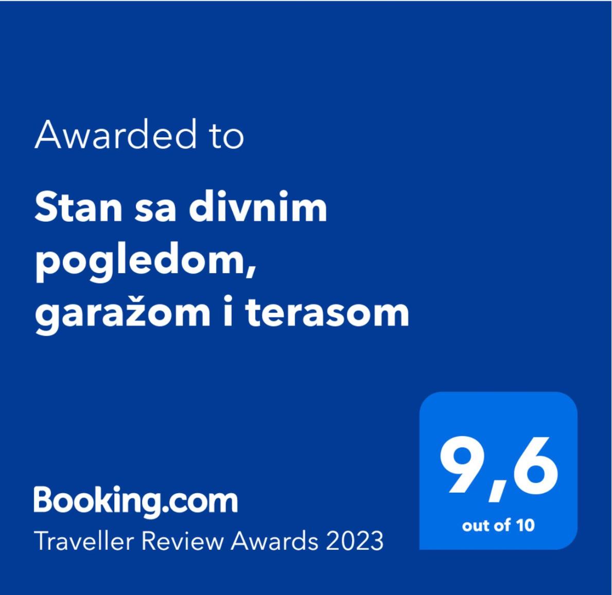 Stan sa divnim pogledom, garažom i terasom