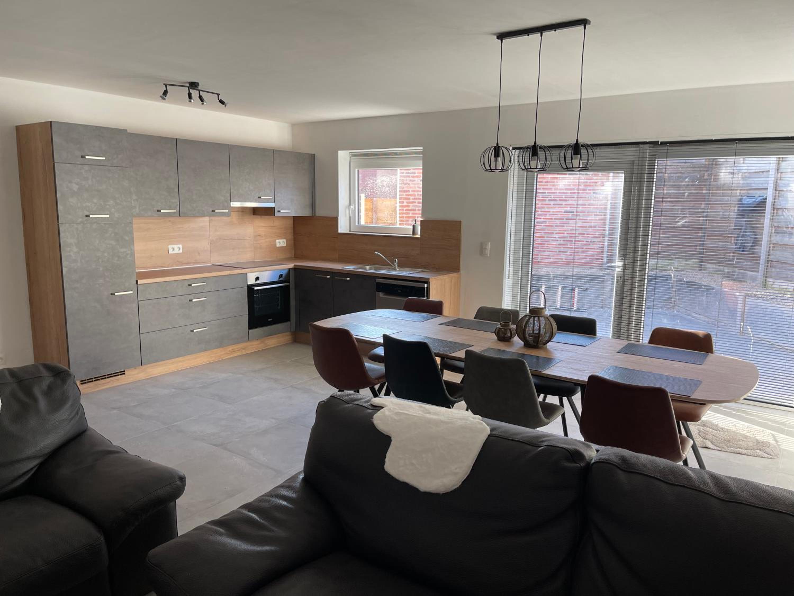 THE 77 work or holiday new home