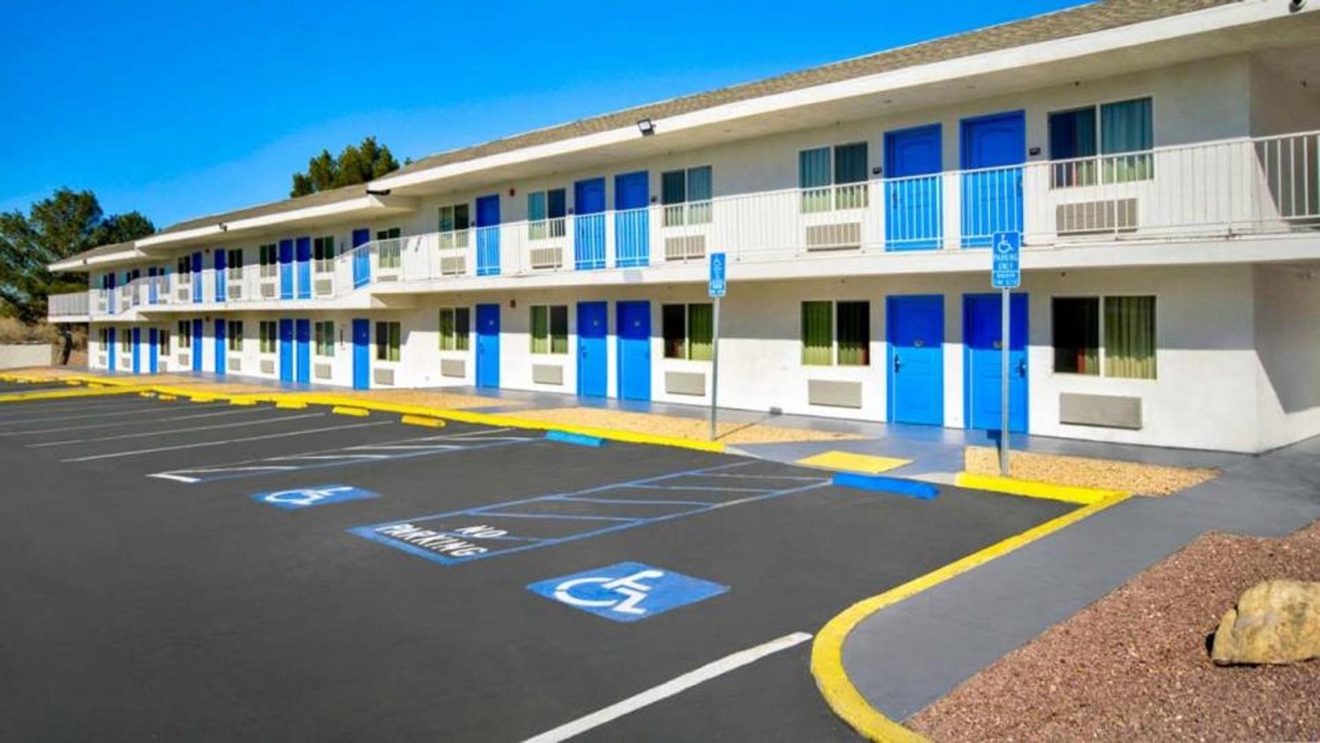 Motel 6 Victorville, photo 13