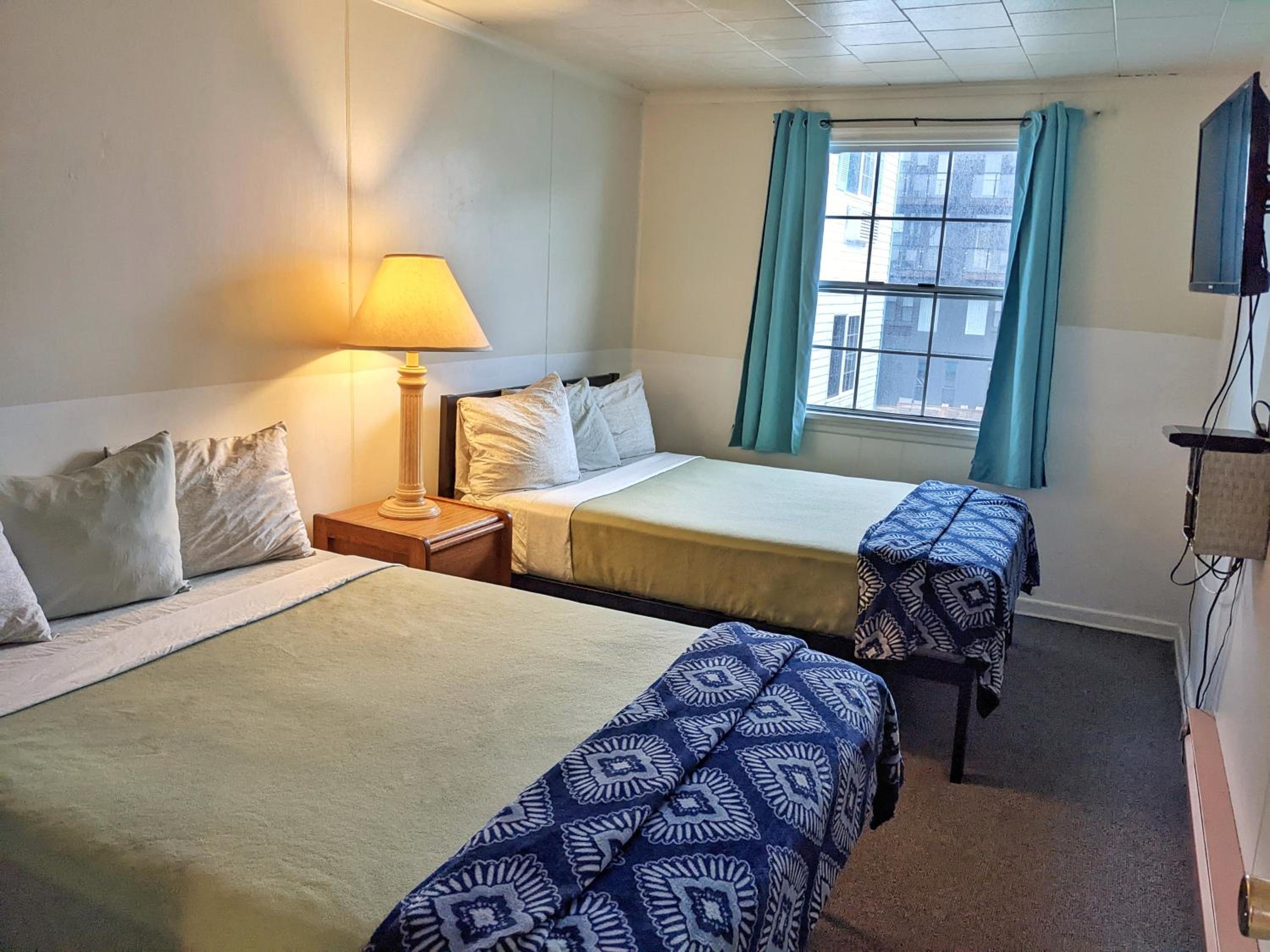 Hillcrest Inn