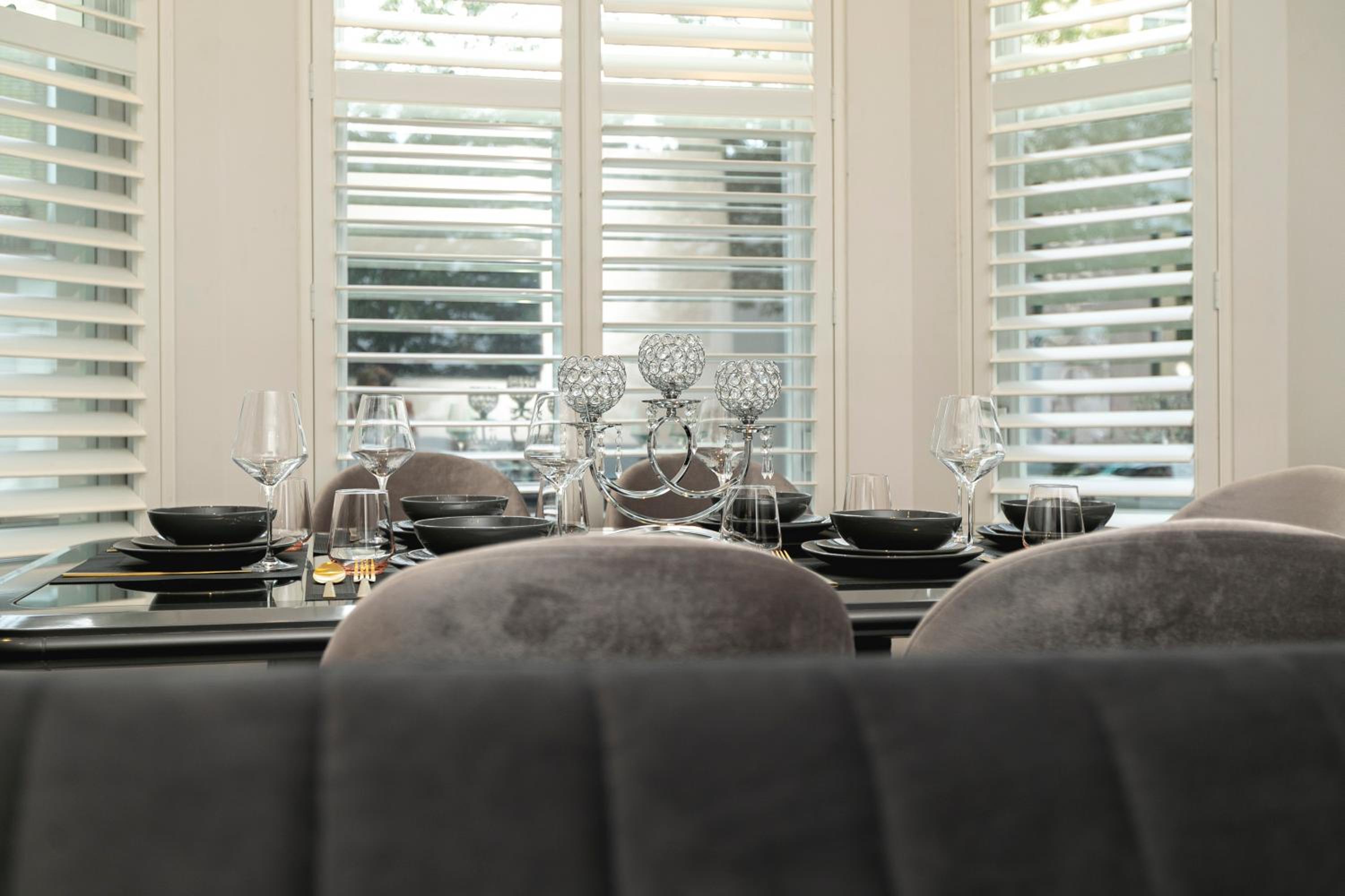 დ Luxury Chelsea Duplex - Sleeps 10 დ