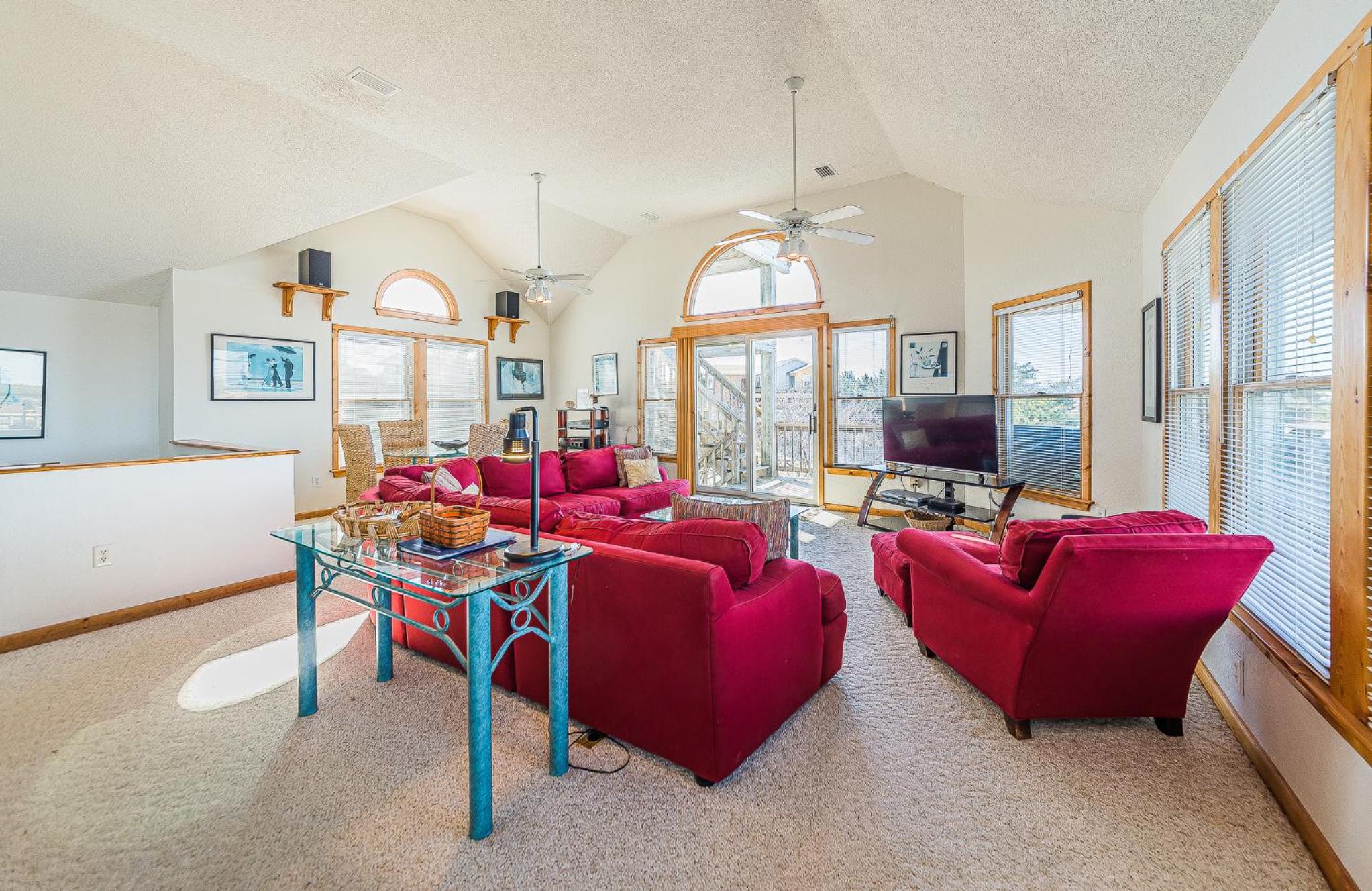 Banana Republic - Duck, Carolina Dunes, 200 Yds to Beach, Pool, Hot Tub, Ocean View