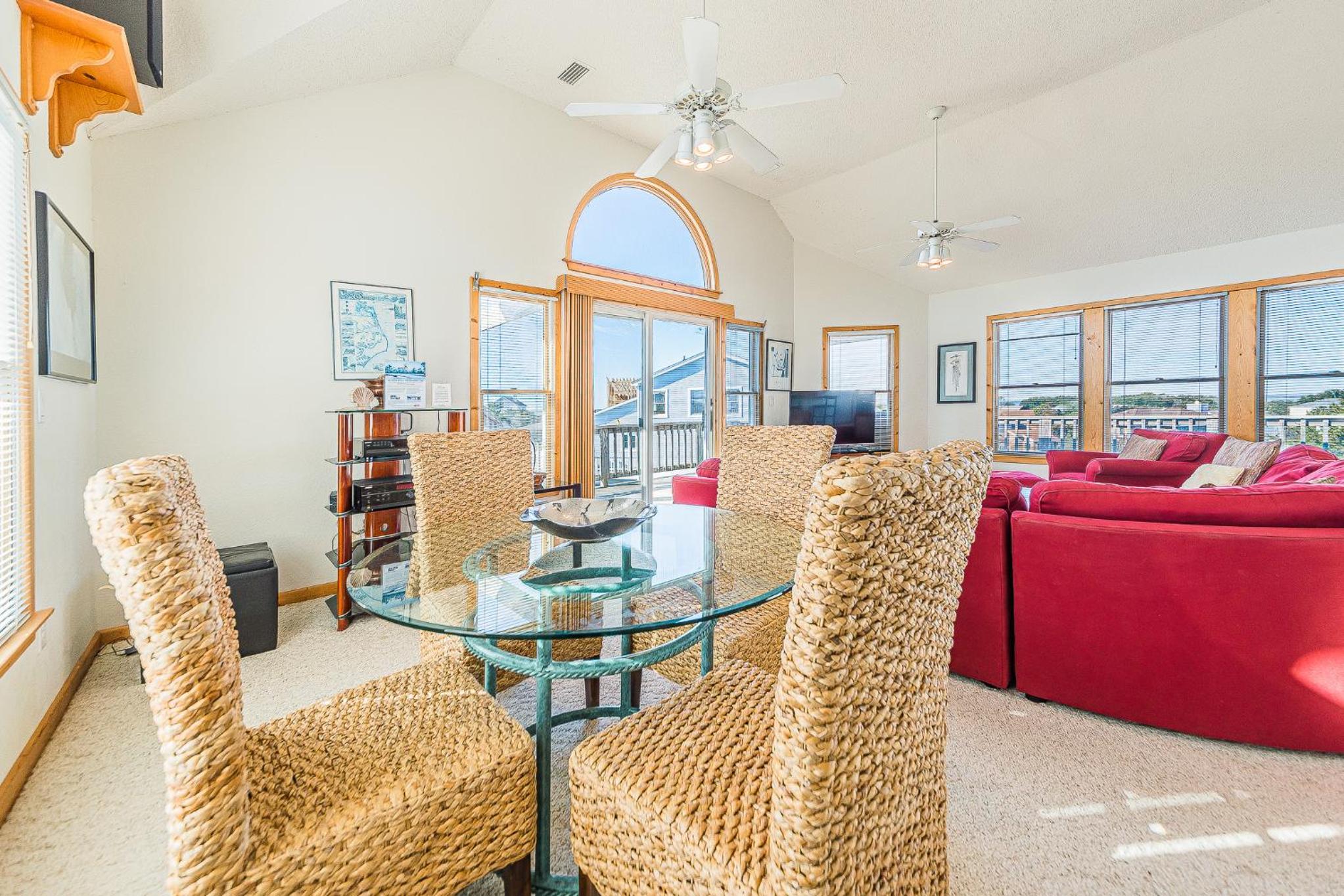 Banana Republic - Duck, Carolina Dunes, 200 Yds to Beach, Pool, Hot Tub, Ocean View