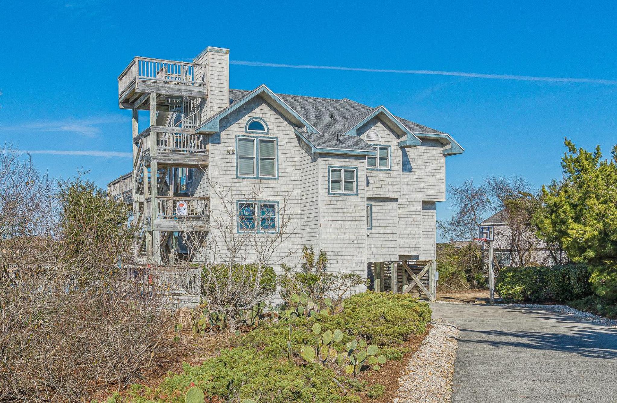 Banana Republic - Duck, Carolina Dunes, 200 Yds to Beach, Pool, Hot Tub, Ocean View