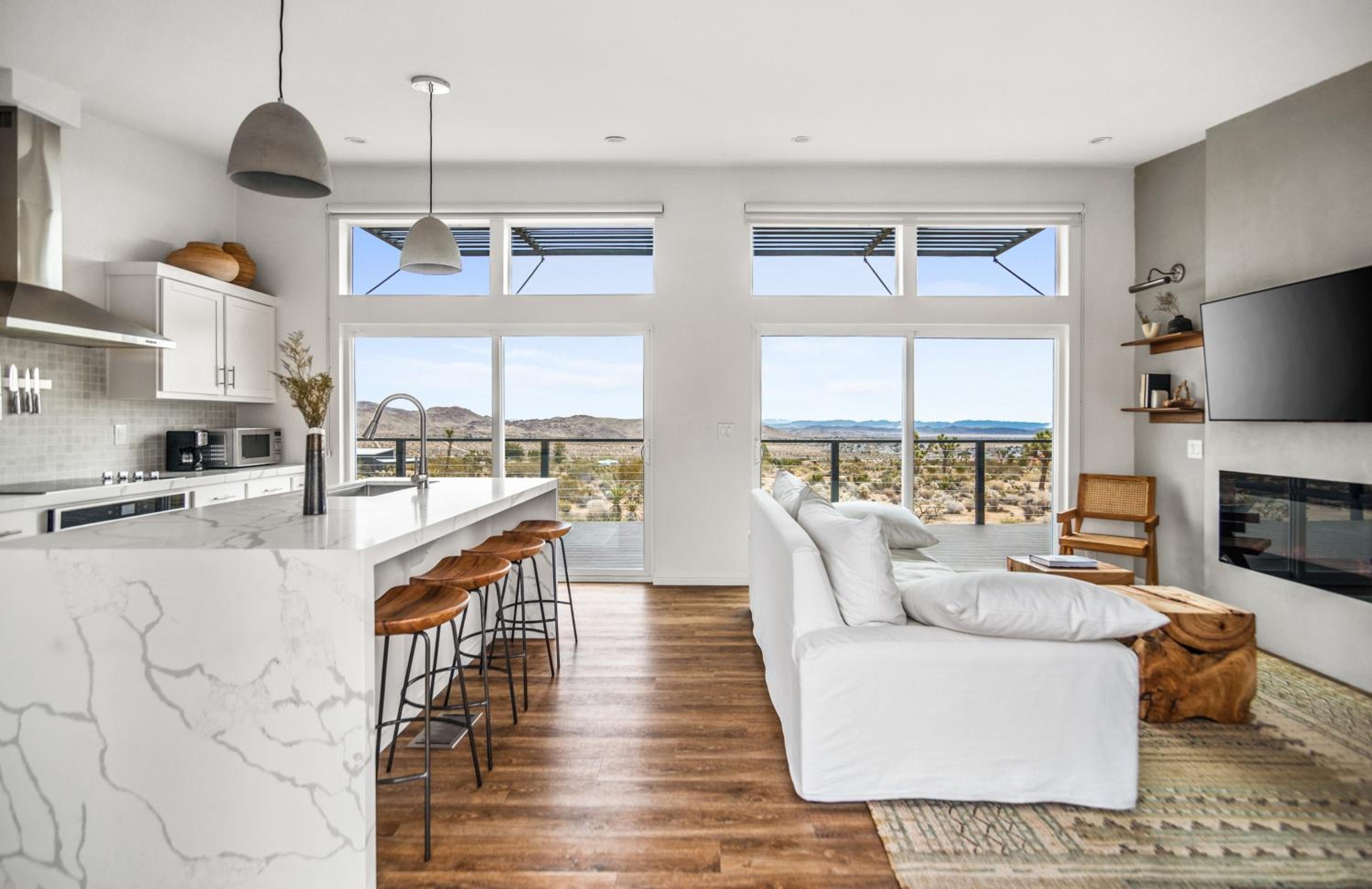 Sagebrush Bungalow - Modern Retreat withHot Tub, Fire Pit and BBQ! home