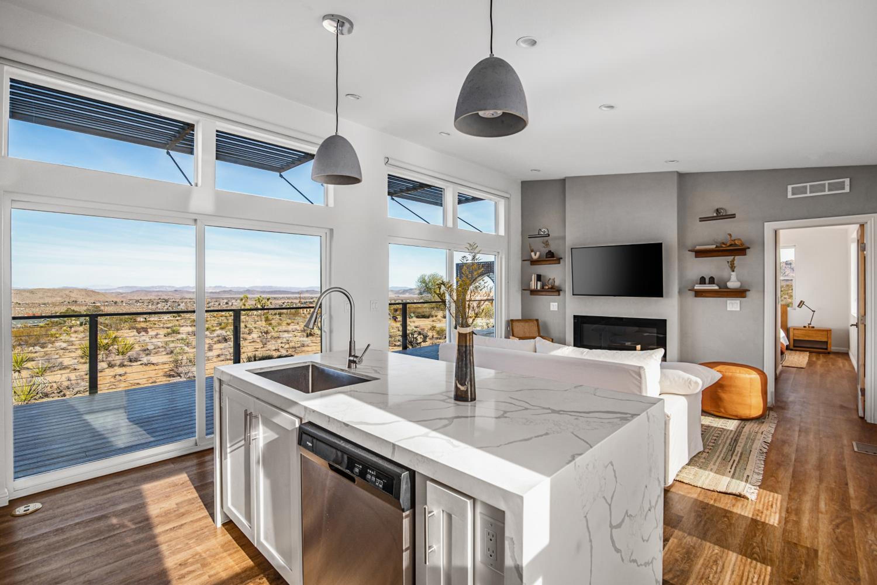 Sagebrush Bungalow - Modern Retreat withHot Tub, Fire Pit and BBQ! home