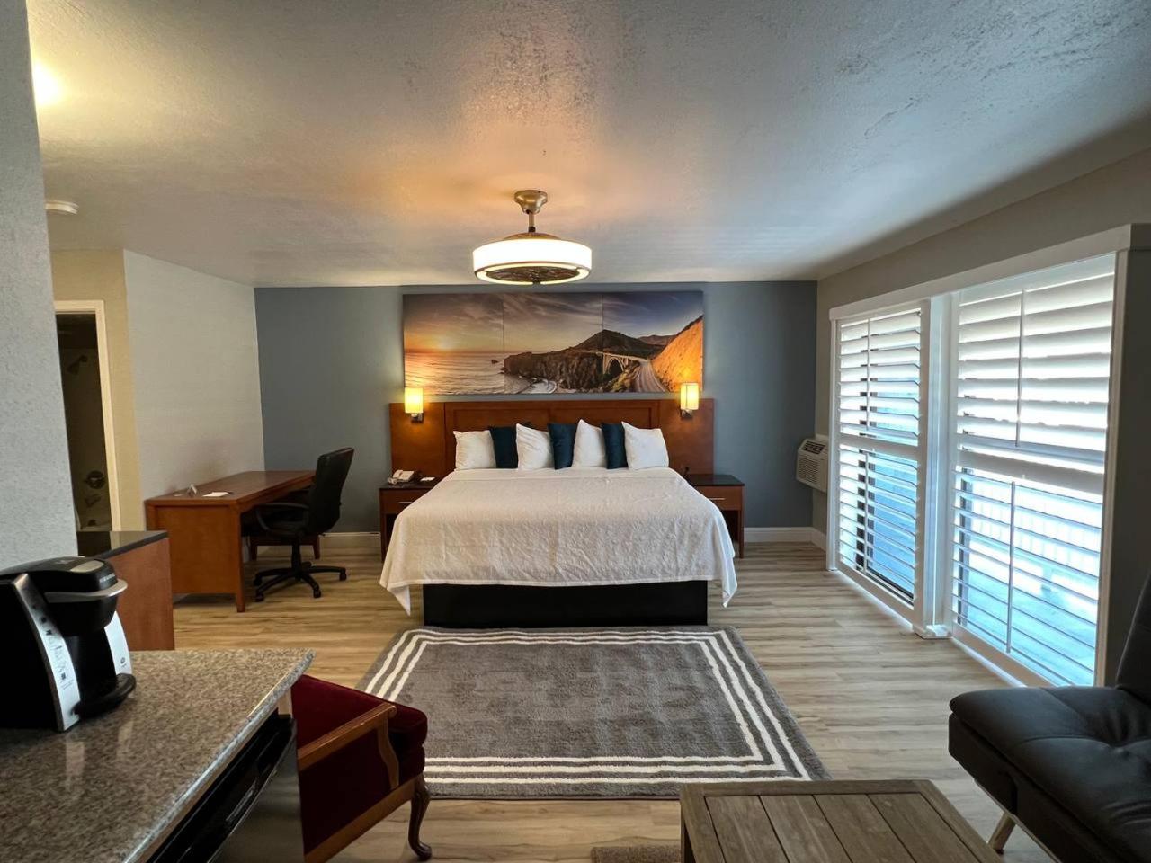 San Simeon Vacations - Pacific Coast Roadhouse Hotel - Property Image 25