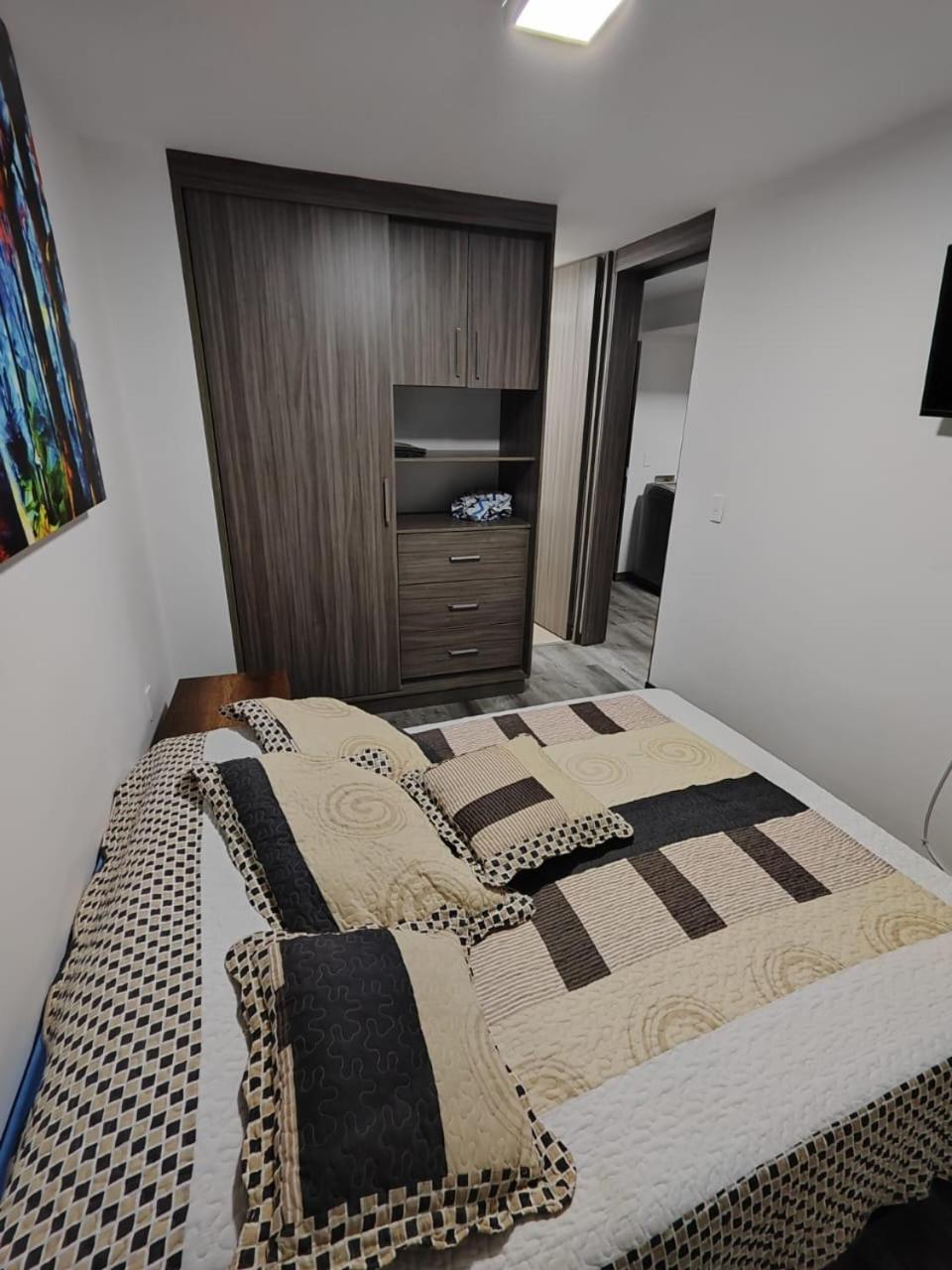 OroNegroApartaHoteles Acogedor Apartaestudio Amoblado Armenia, Quindio