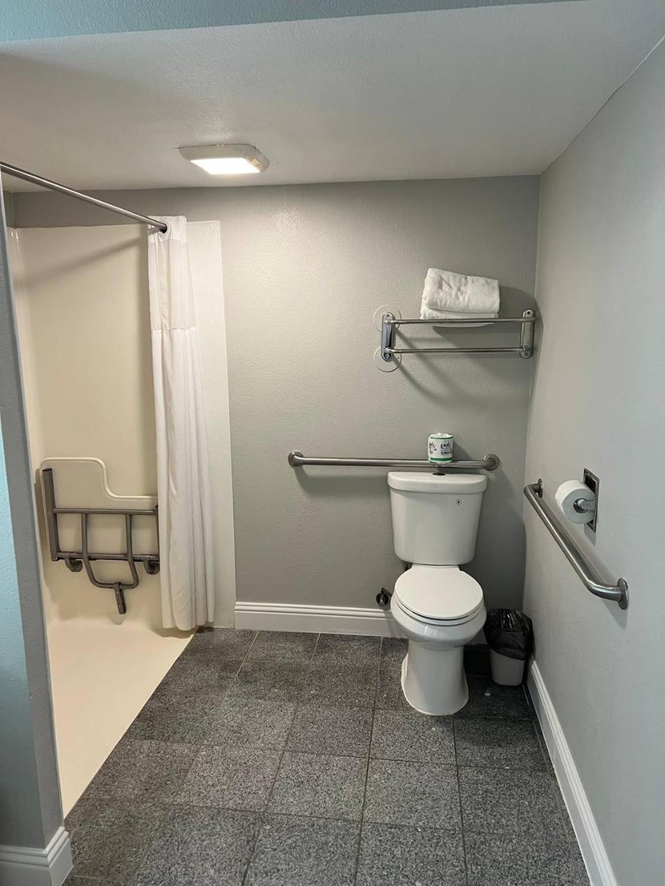 San Simeon Vacations - Pacific Coast Roadhouse Hotel - Property Image 80