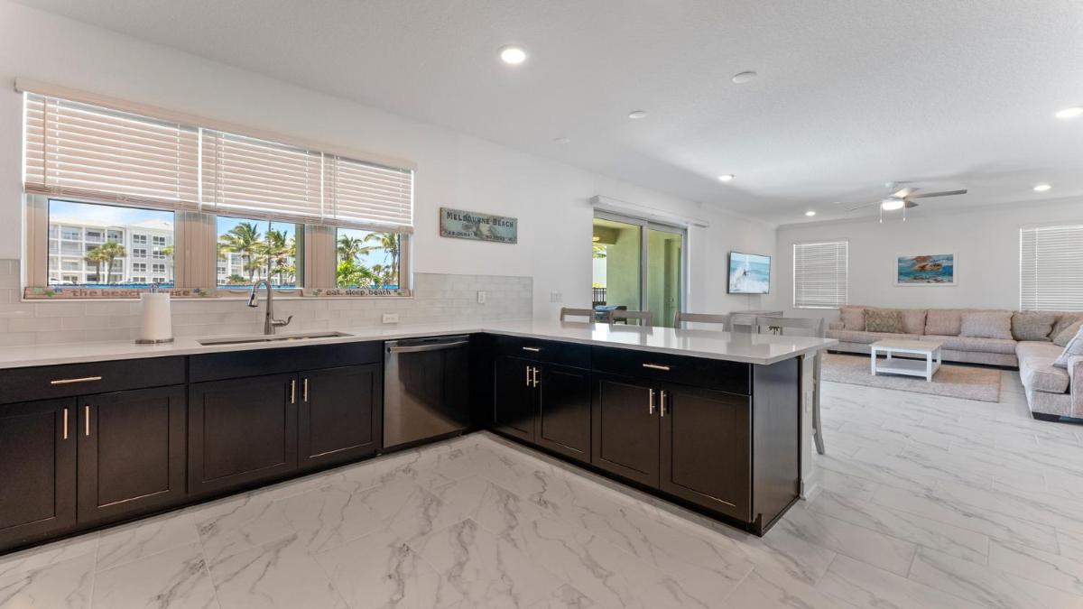 3061 Hafen Lane view 2