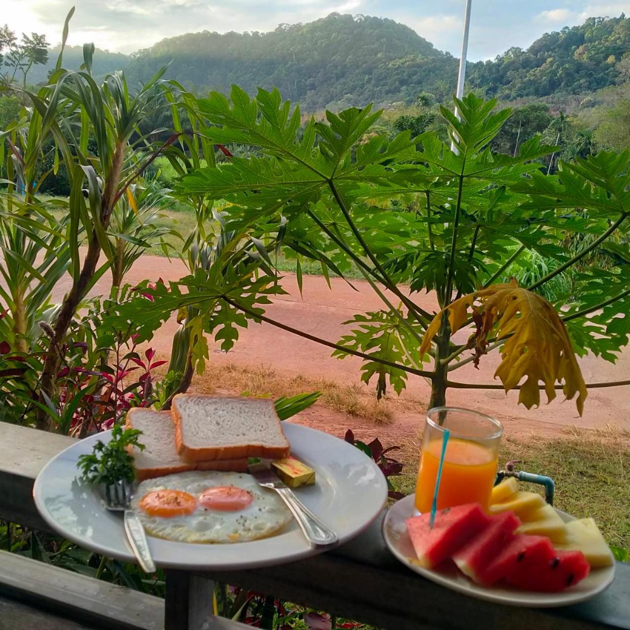 Mada Lanta Mai Keaw
