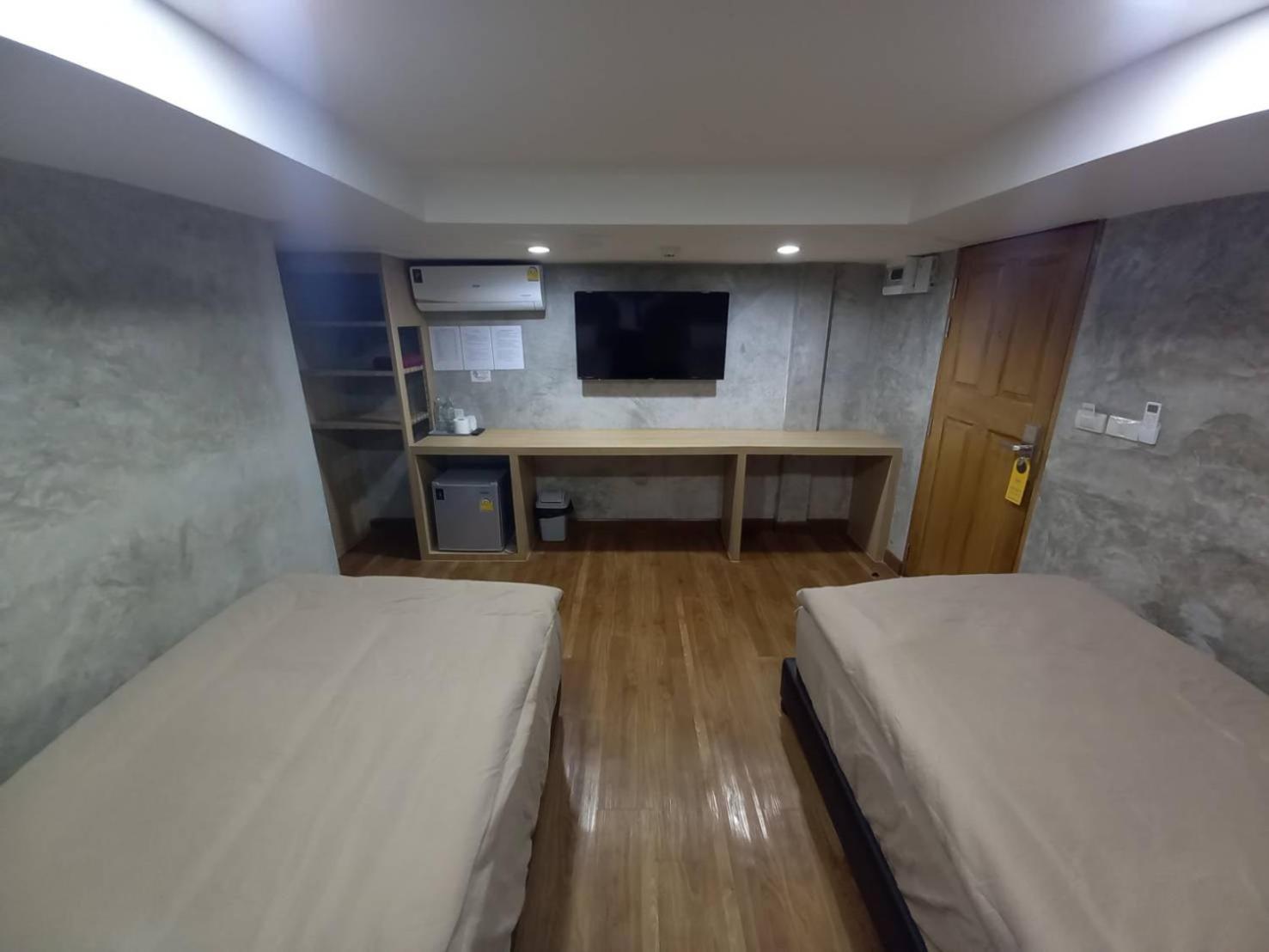 BURI Hotel And Hostel
