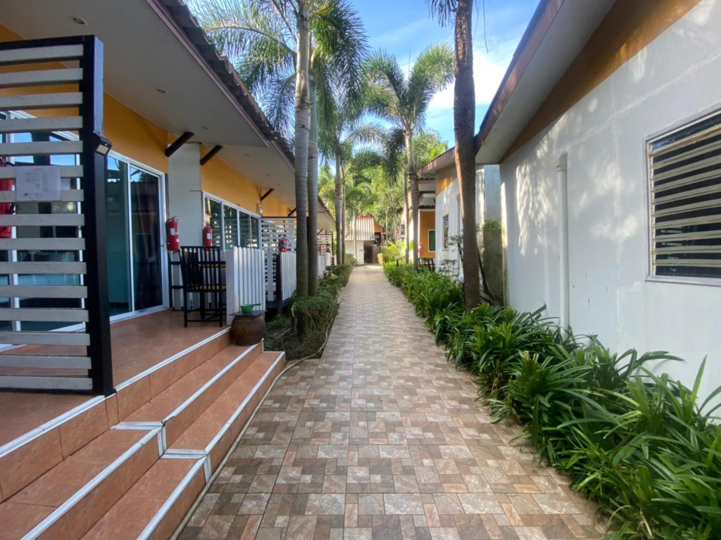 Hotel KK Lipe Resort - Image 1