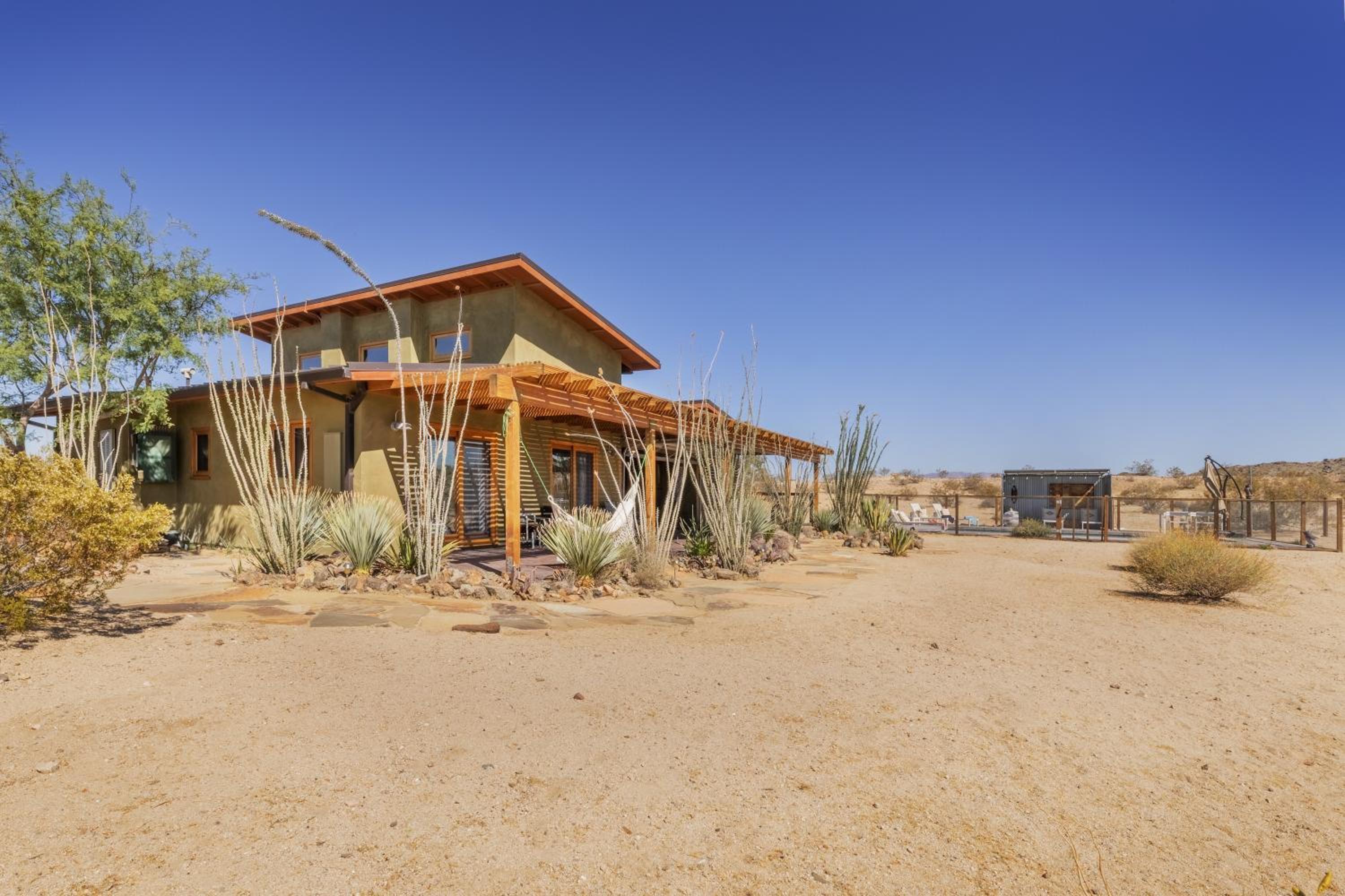 MoonView Modern - Hot tub, BBQ & Private Pool home