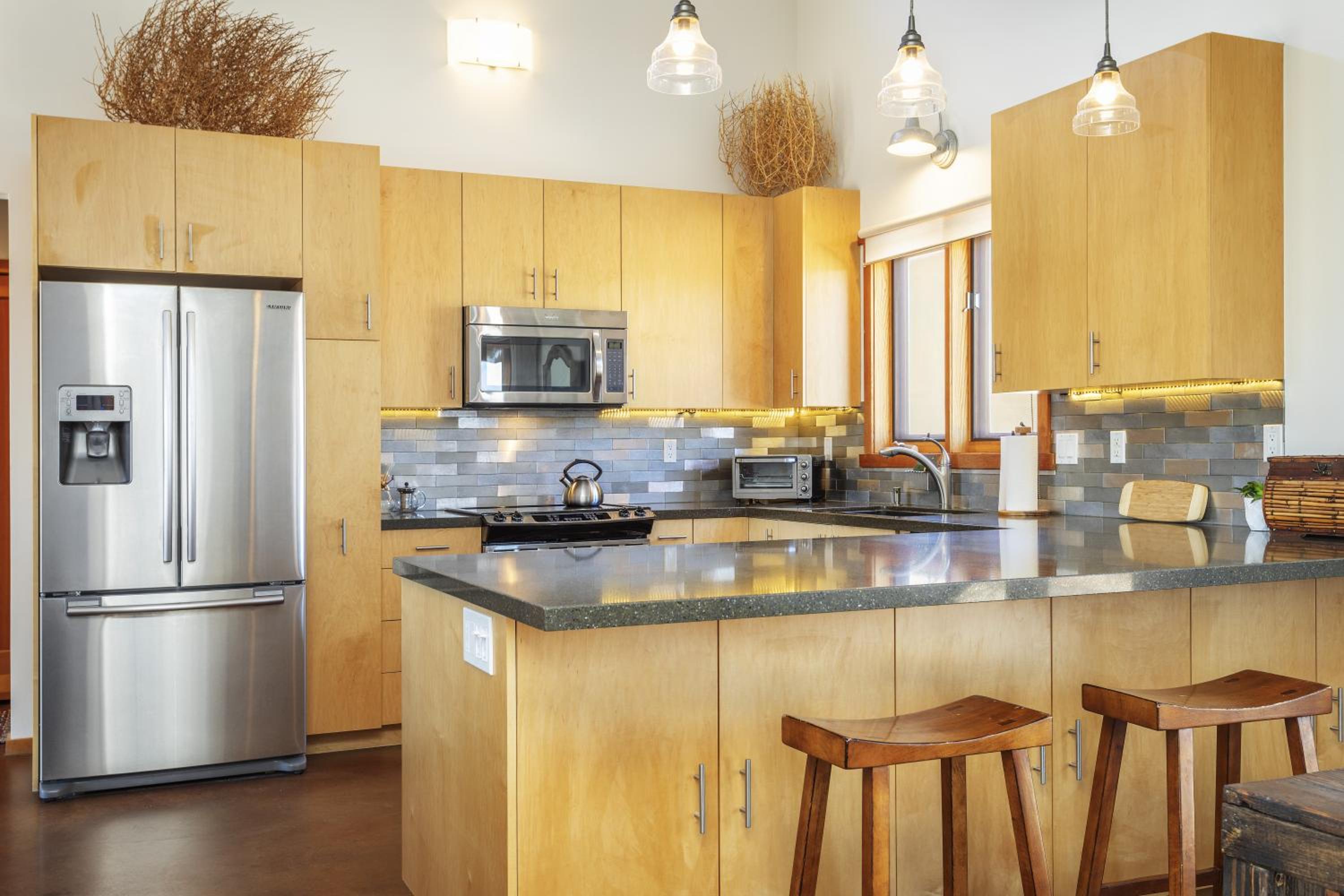MoonView Modern - Hot tub, BBQ & Private Pool home