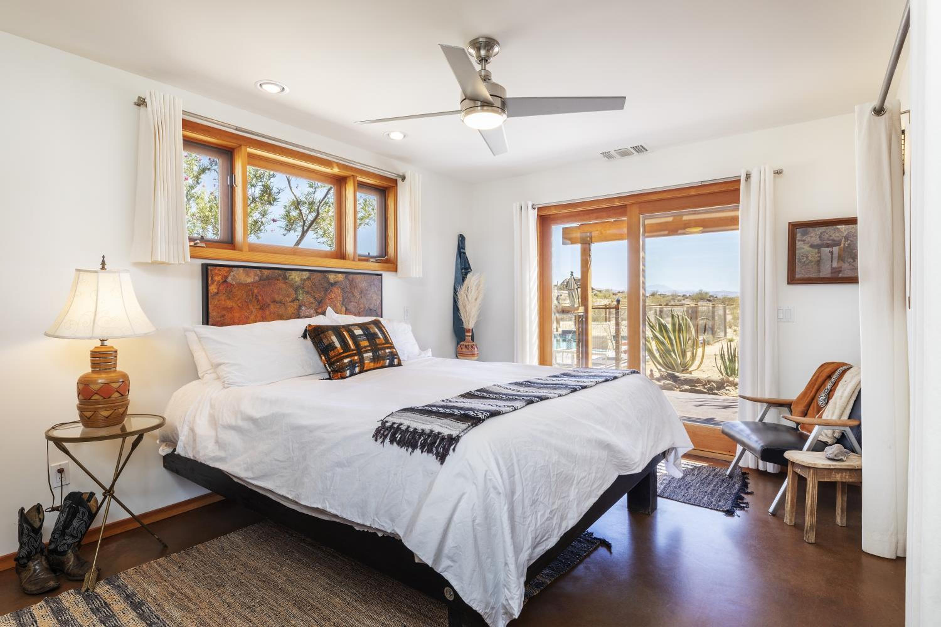MoonView Modern - Hot tub, BBQ & Private Pool home