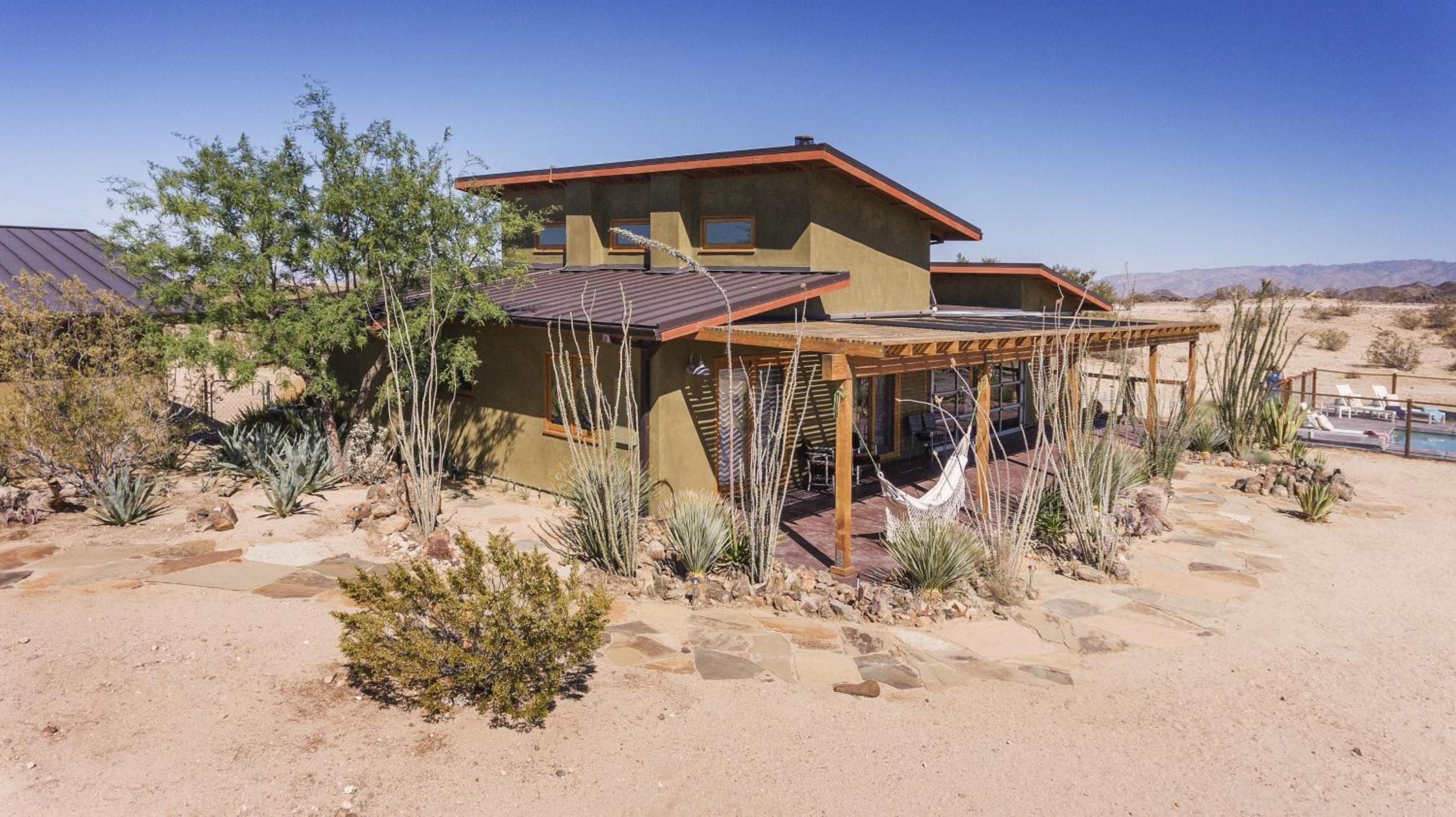 MoonView Modern - Hot tub, BBQ & Private Pool home