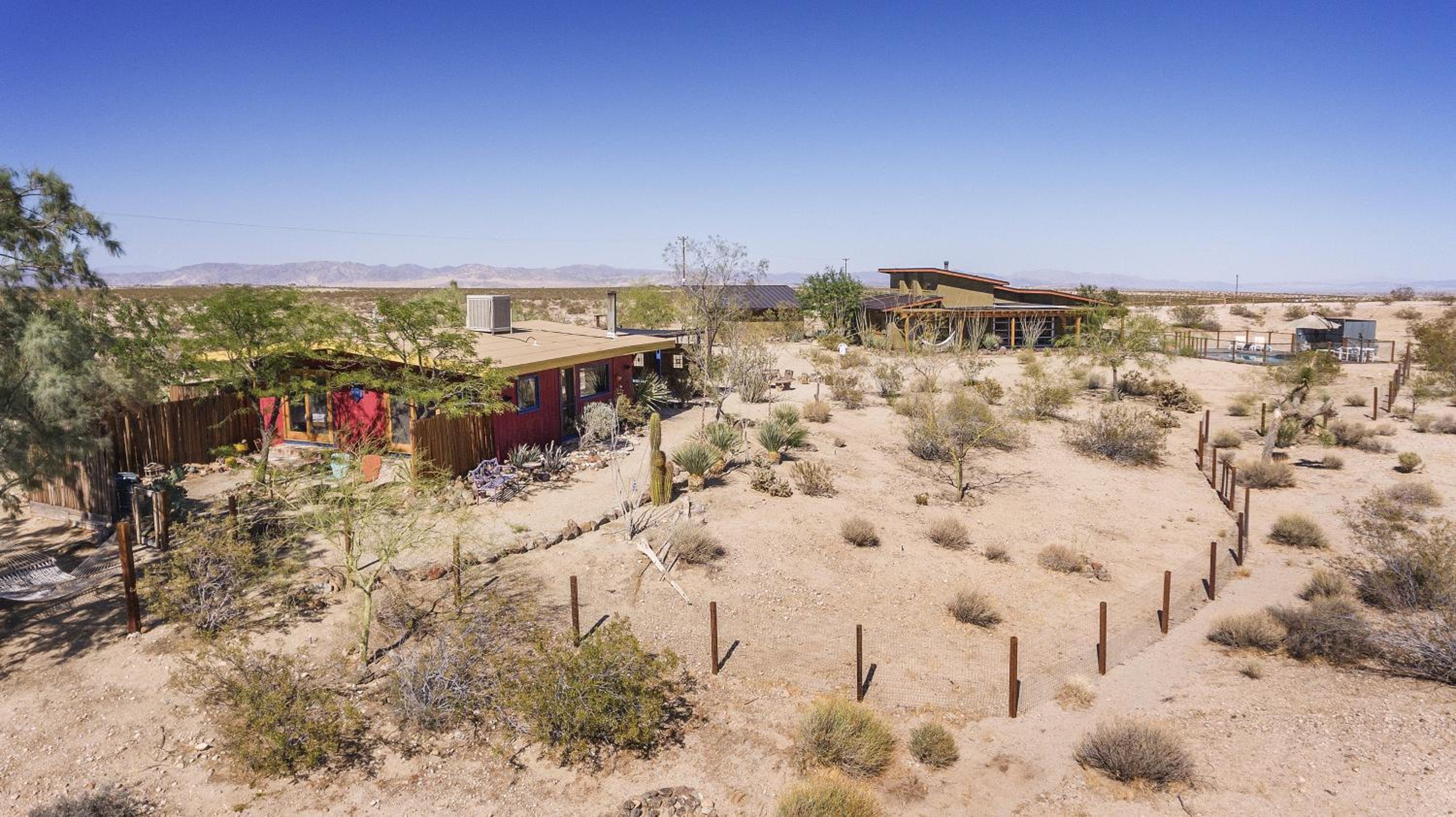 MoonView Modern - Hot tub, BBQ & Private Pool home