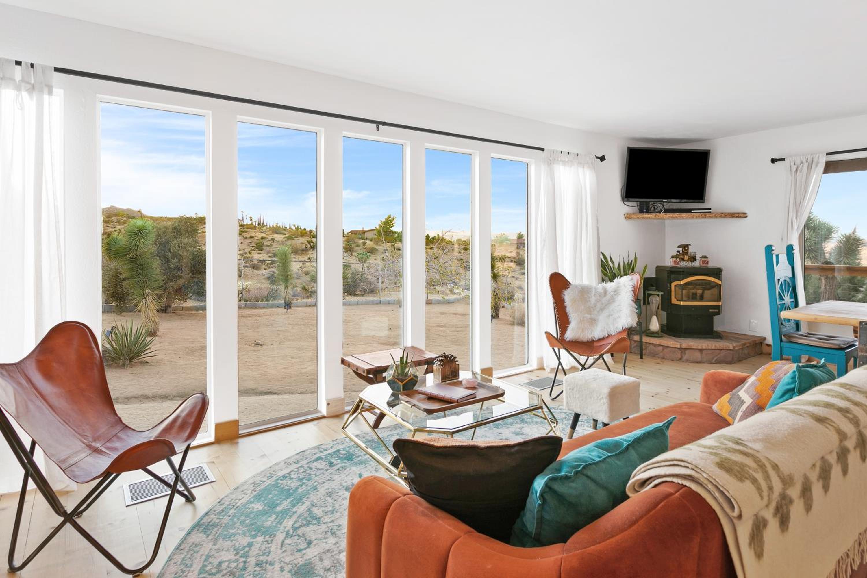 High View Haven - Hot Tub, Fire Pit BBQ in Joshua Tree! home - Property Image 20