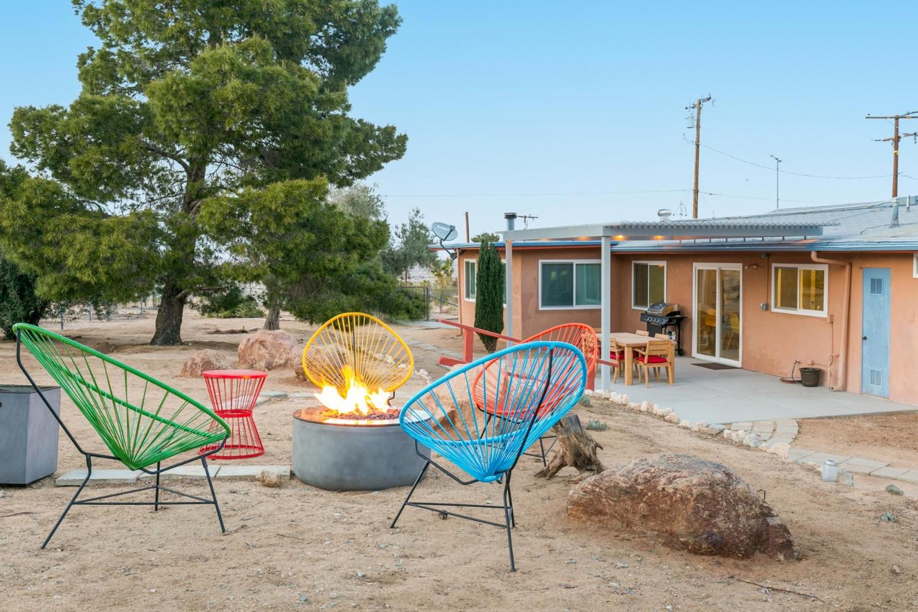 Rocky Ridge Retreat - Hot Tub, Fire Pit & BBQ! home
