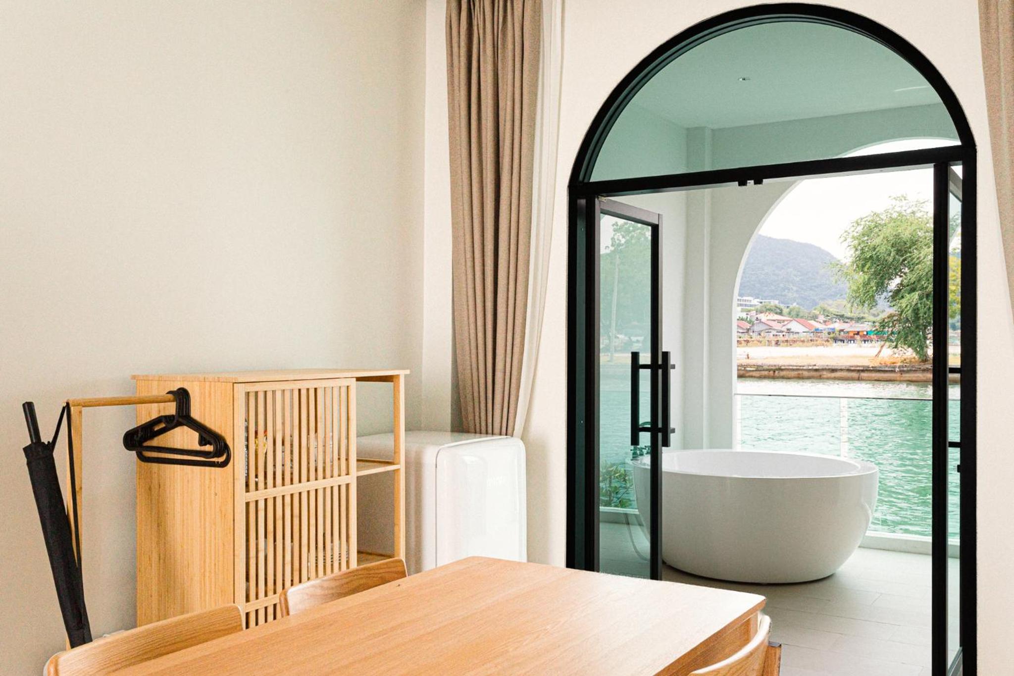 Baan Tah On The Sea