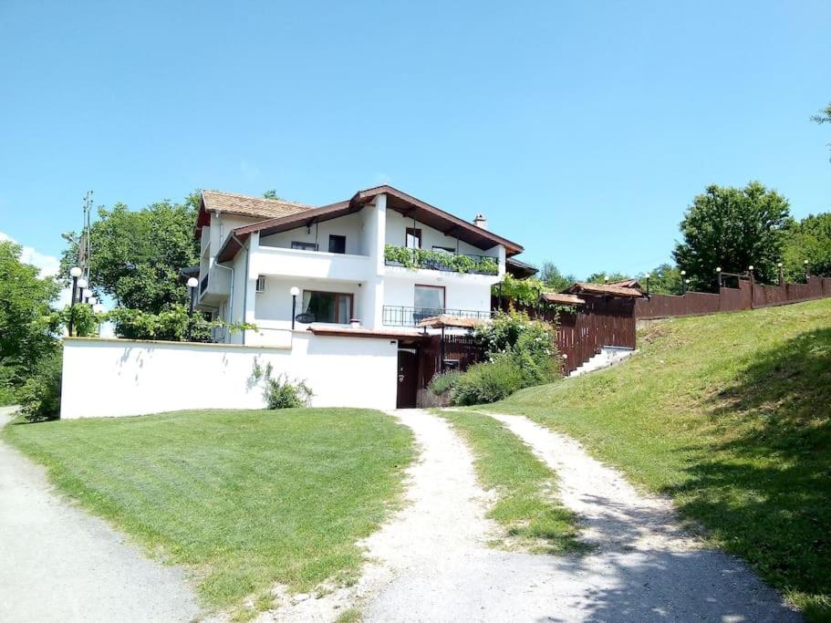 Hillside Guesthouse Pushevo