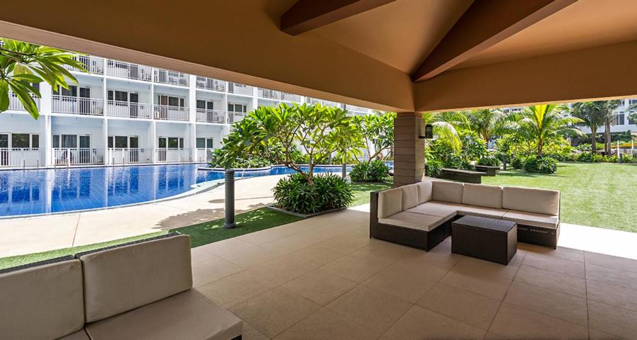 Shore Residences MOA Staycation