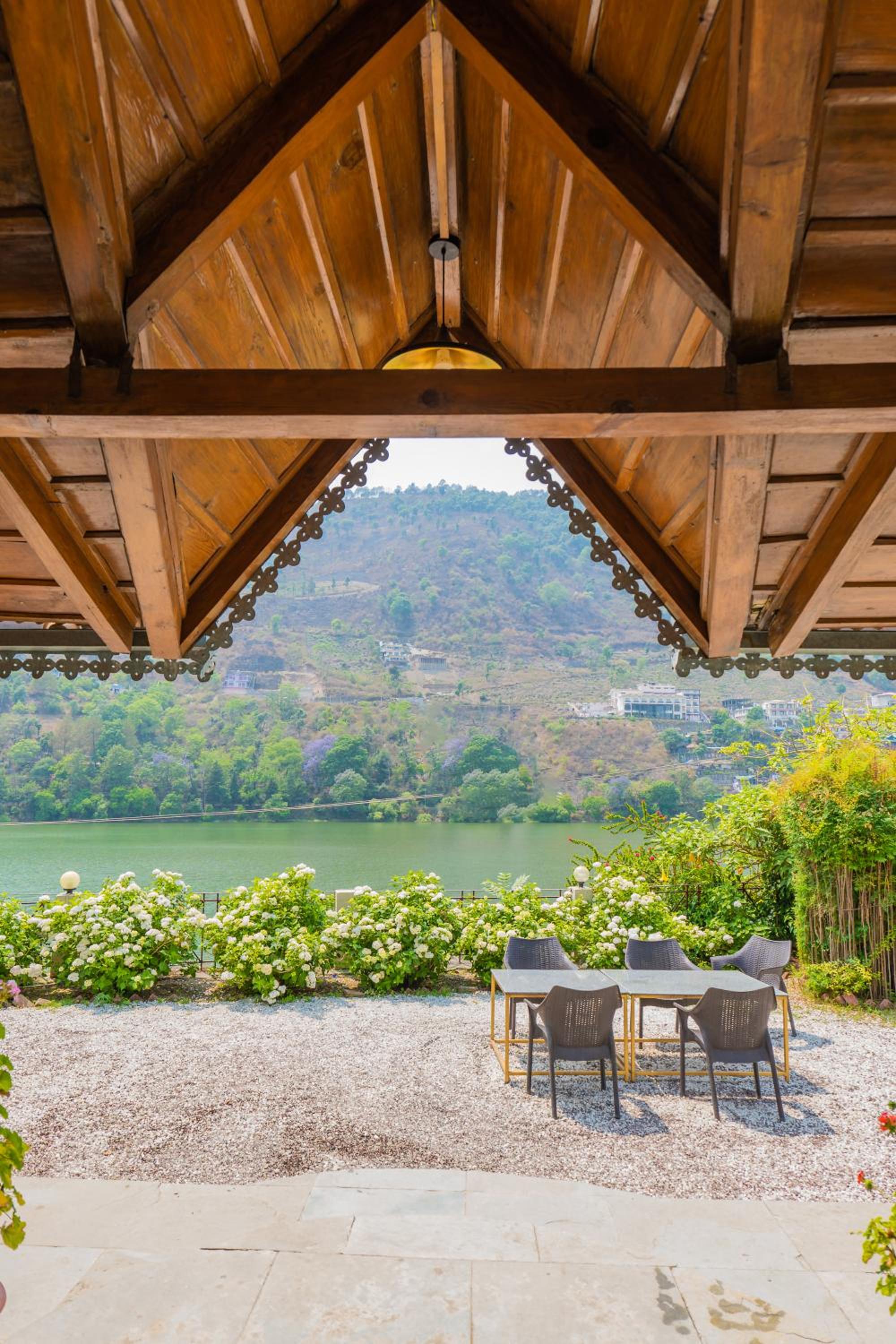 Neelesh Inn - Luxury Lake View Resort with Swimming Pool on Bhimtal Lake