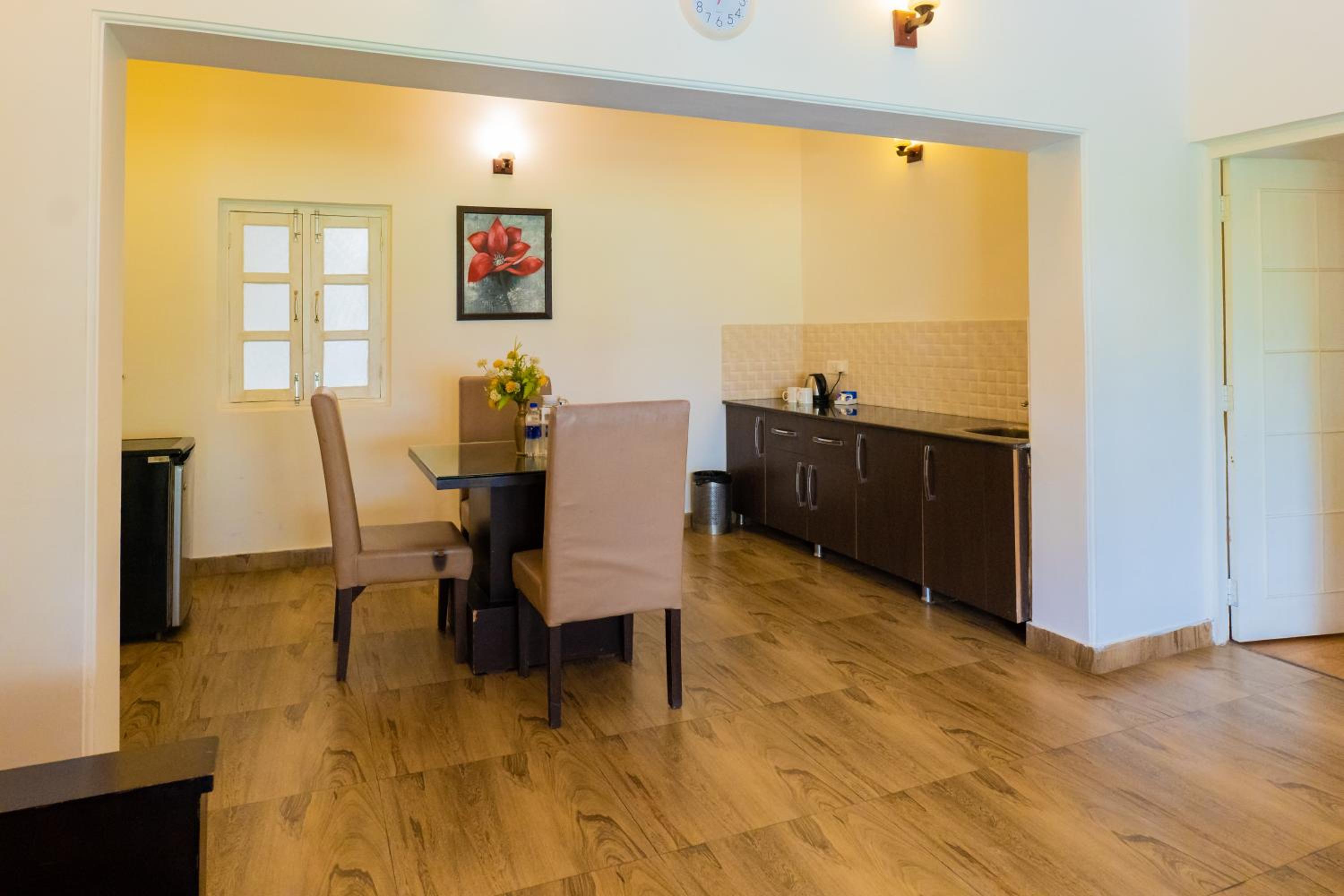 Neelesh Inn - Luxury Lake View Resort with Swimming Pool on Bhimtal Lake
