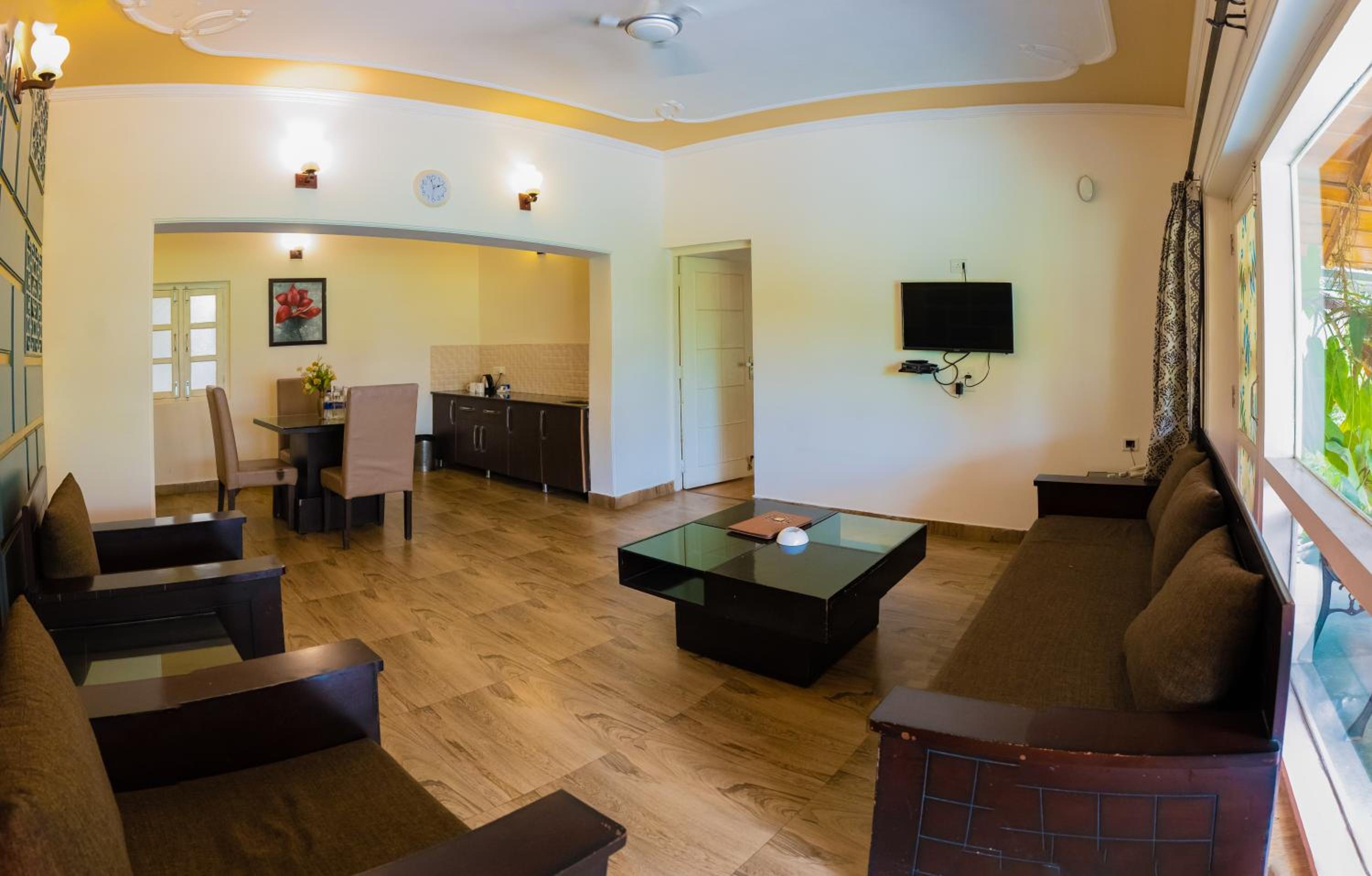 Neelesh Inn - Luxury Lake View Resort with Swimming Pool on Bhimtal Lake