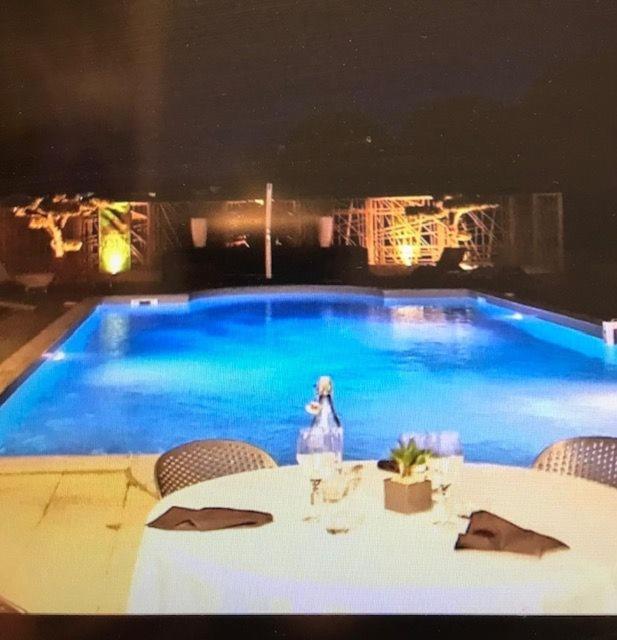 swimming pool