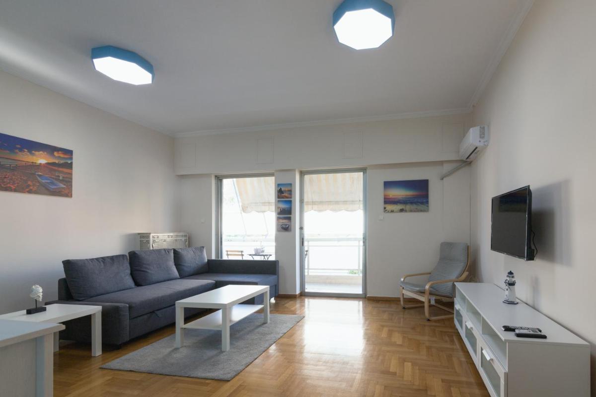 Blue House photo 4