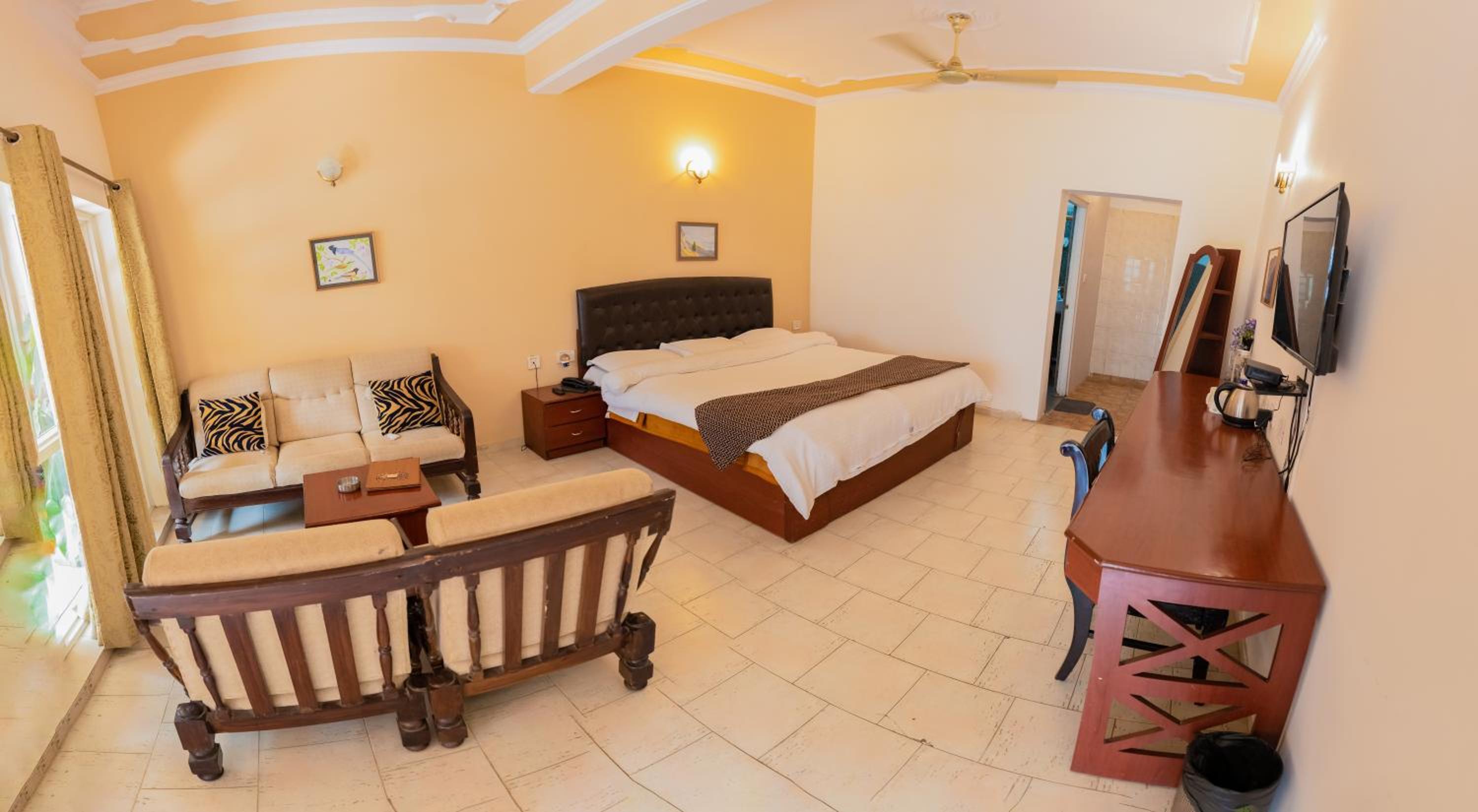 Neelesh Inn - Luxury Lake View Resort with Swimming Pool on Bhimtal Lake