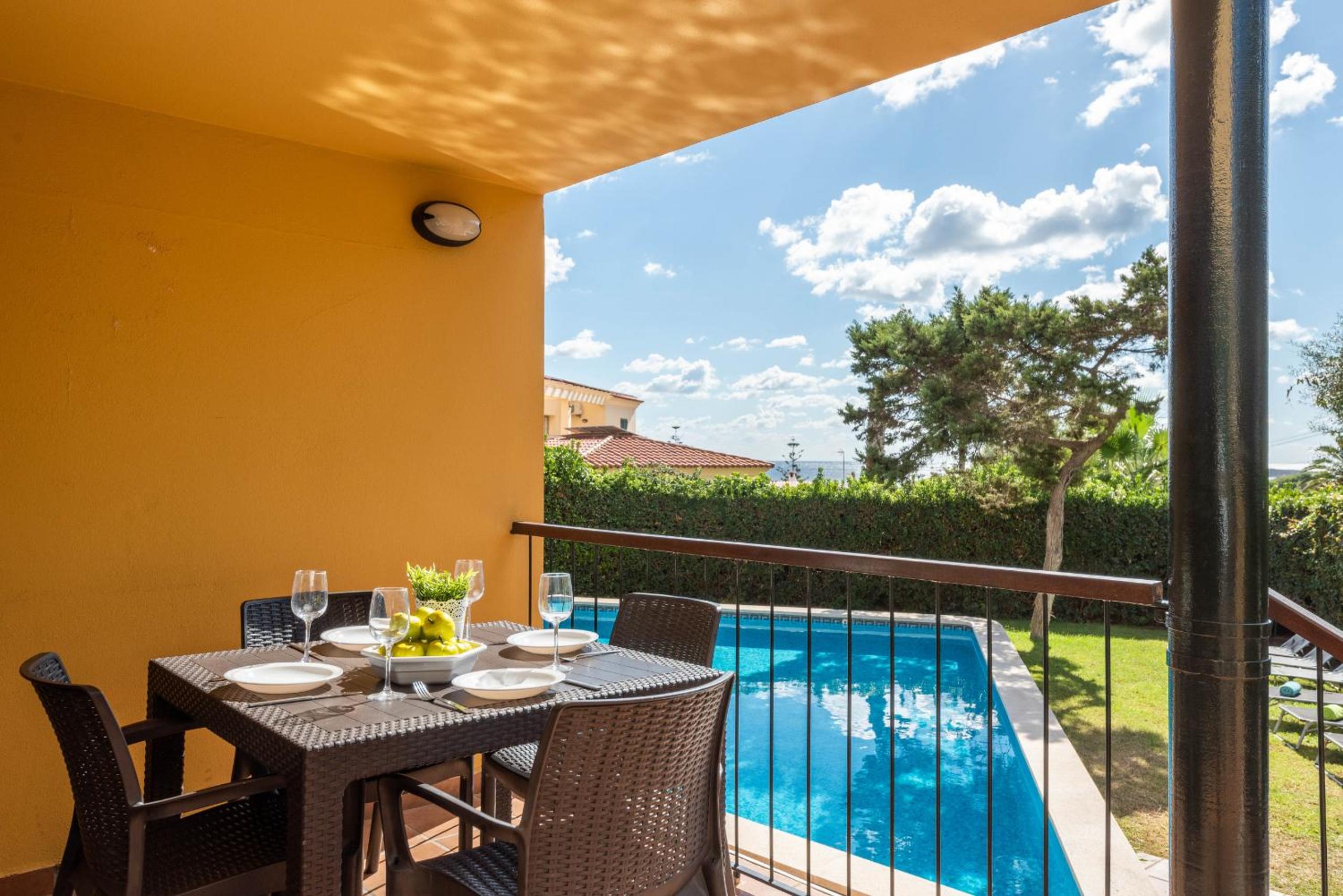 Apartamentos Punta Prima by Escape Home