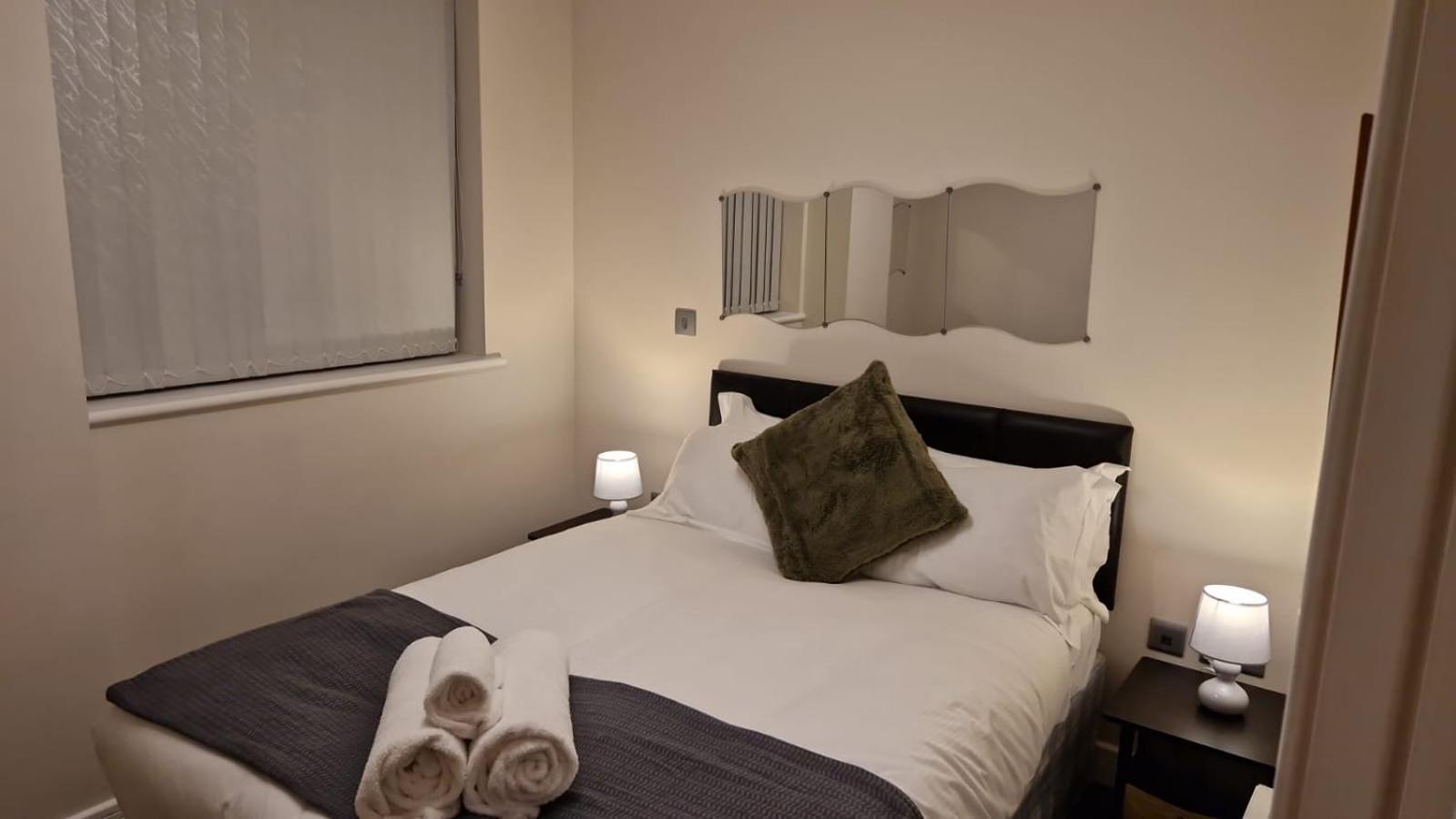 Birmingham Amethyst, 3 bedroom Apartment view 4