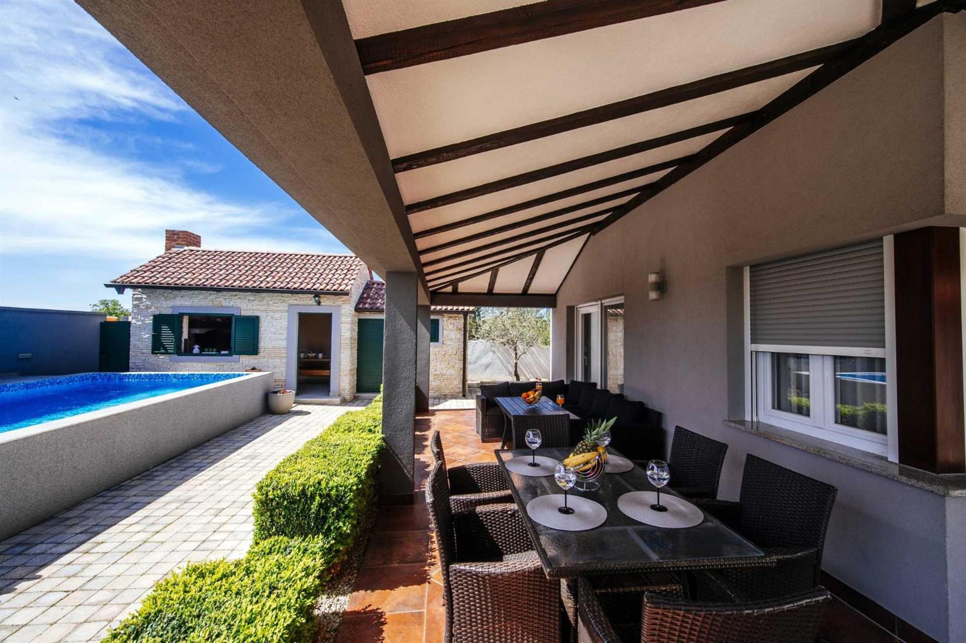 Villa Enna with heated pool, Zadar view 5