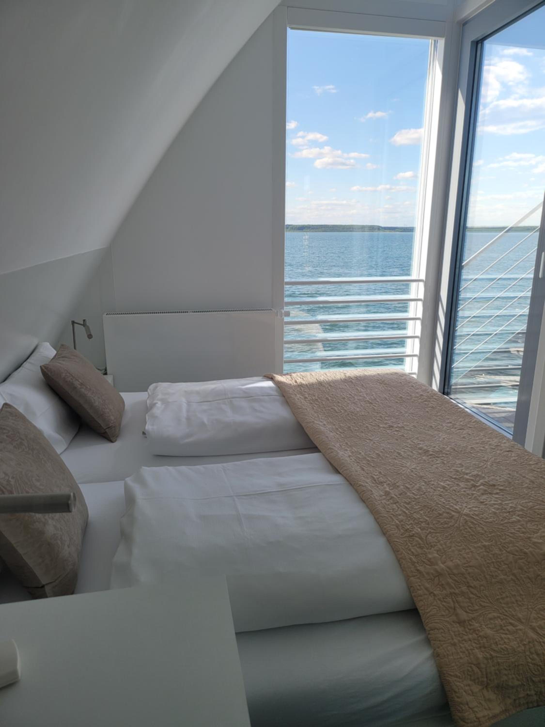 schwimmendes Ferienhaus Sky