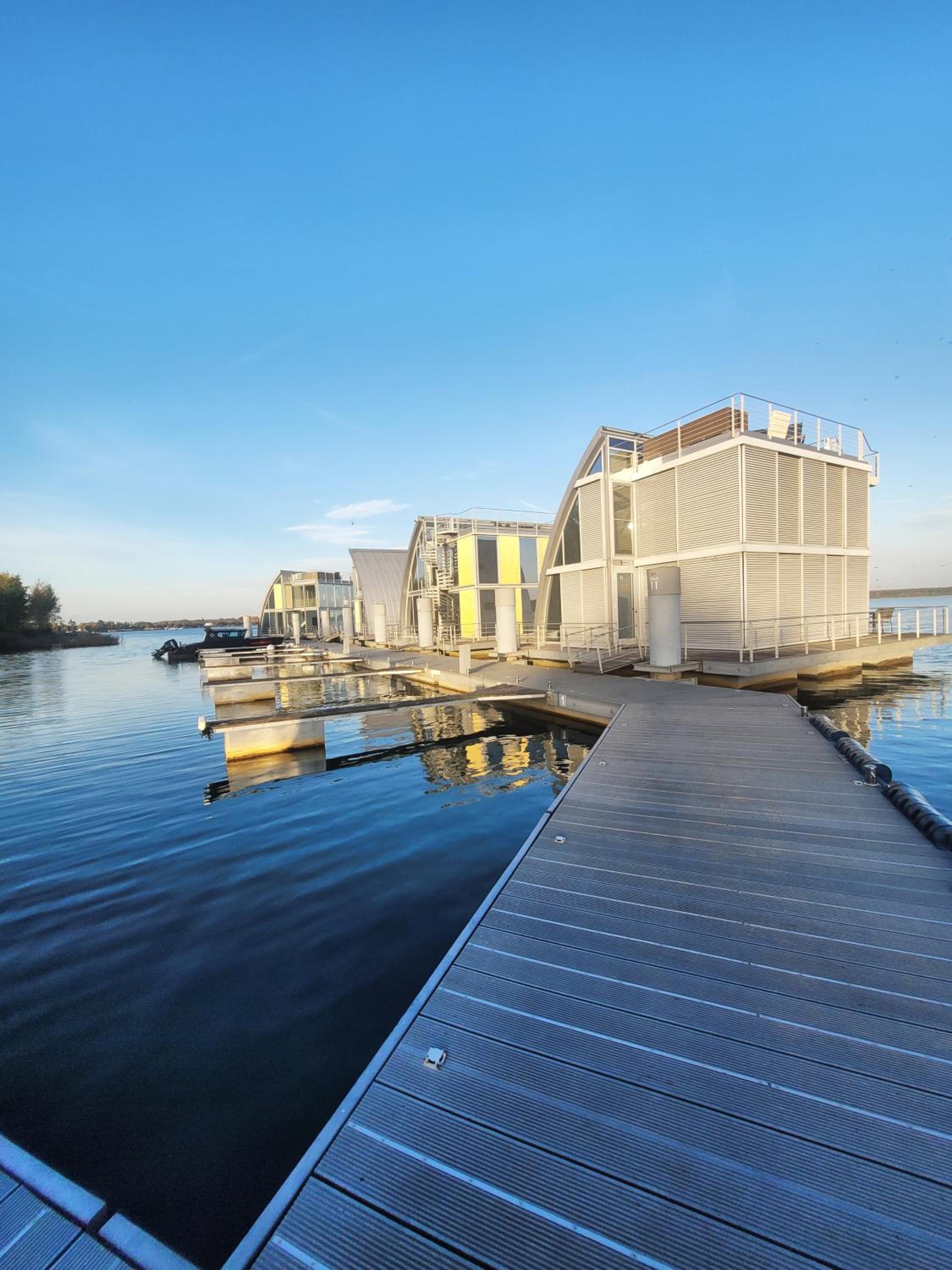 schwimmendes Ferienhaus Sky
