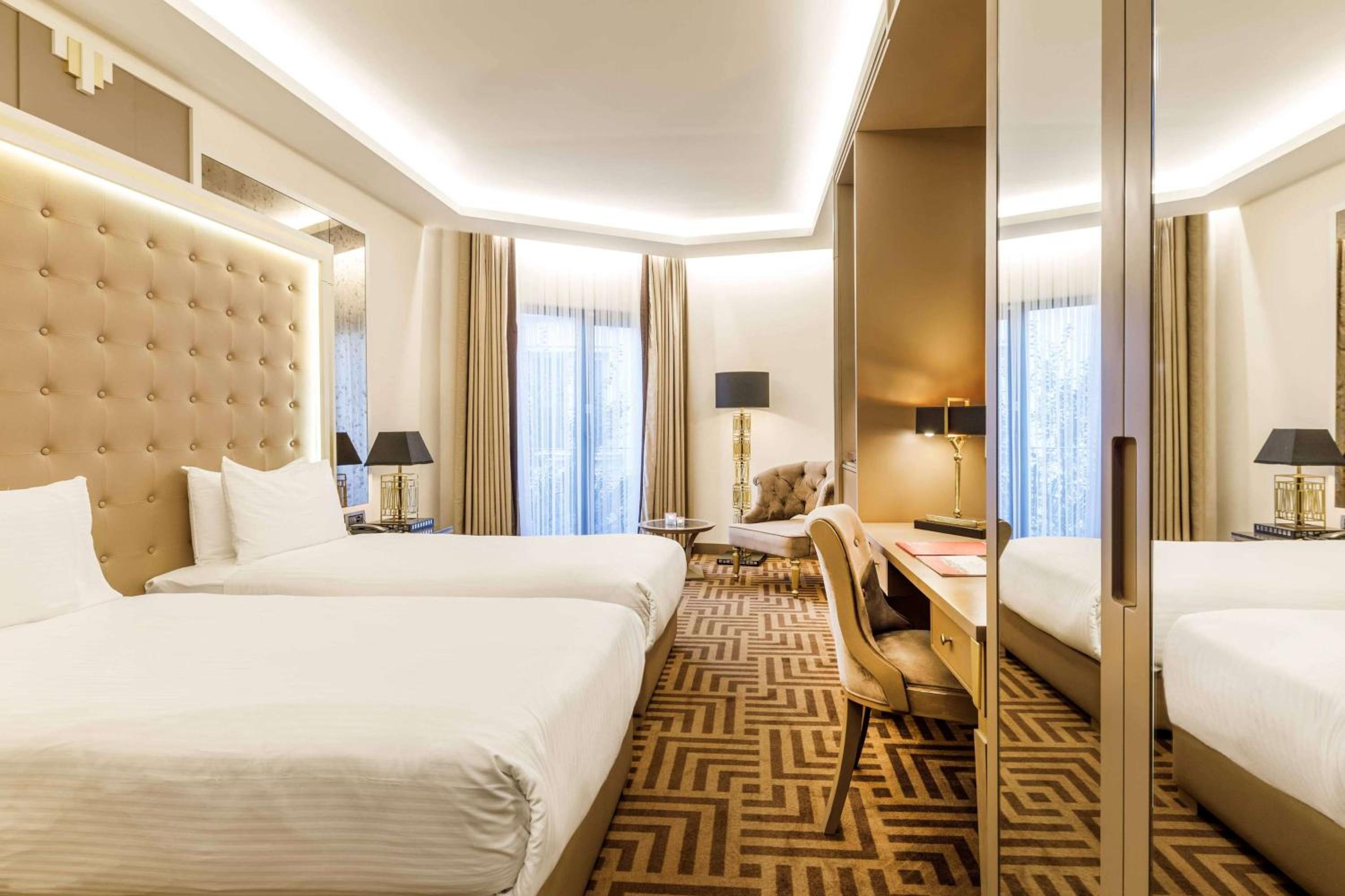 Ramada by Wyndham İstanbul Golden Horn - Image 76